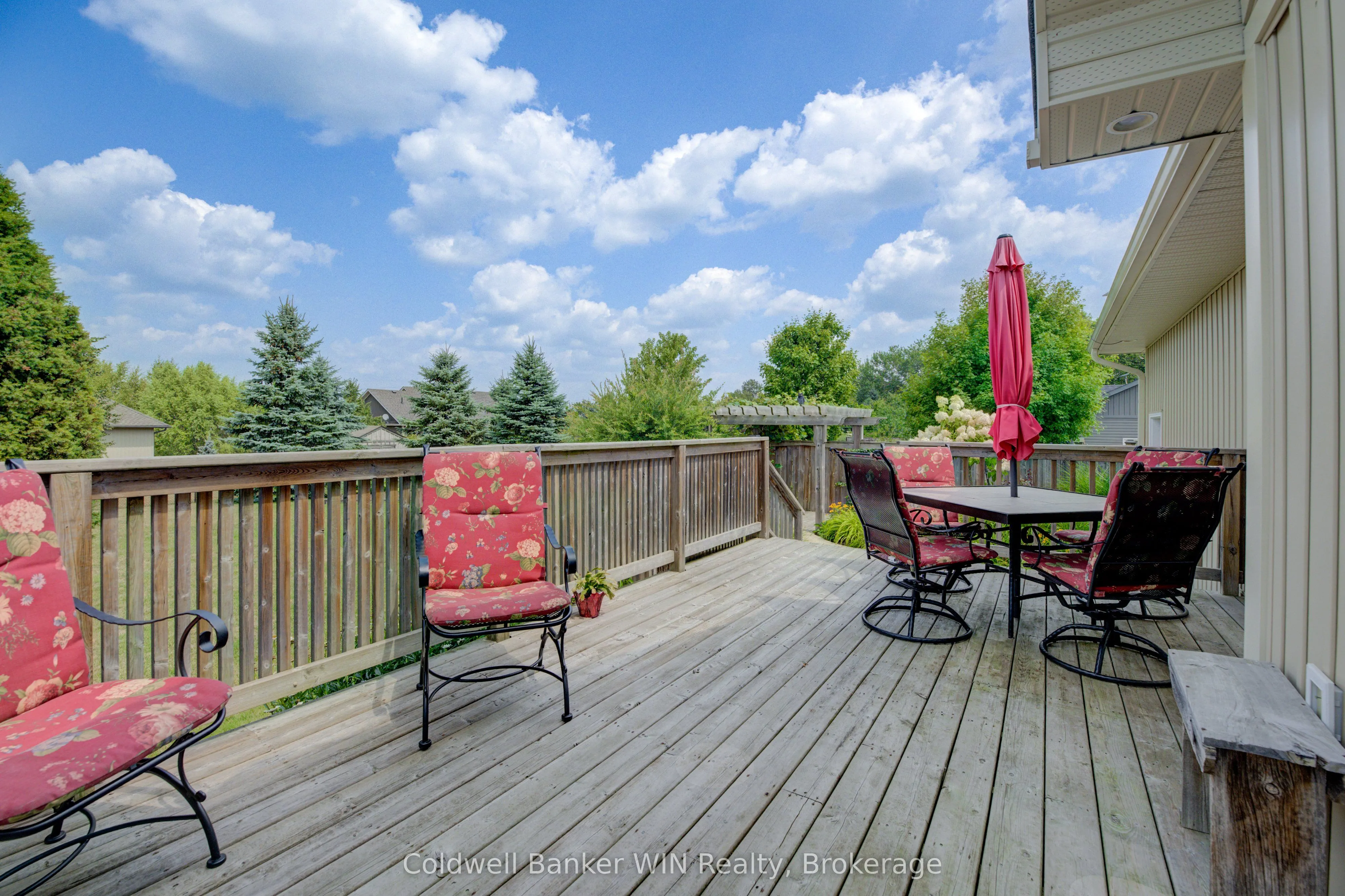 22 REGENCY Drive
