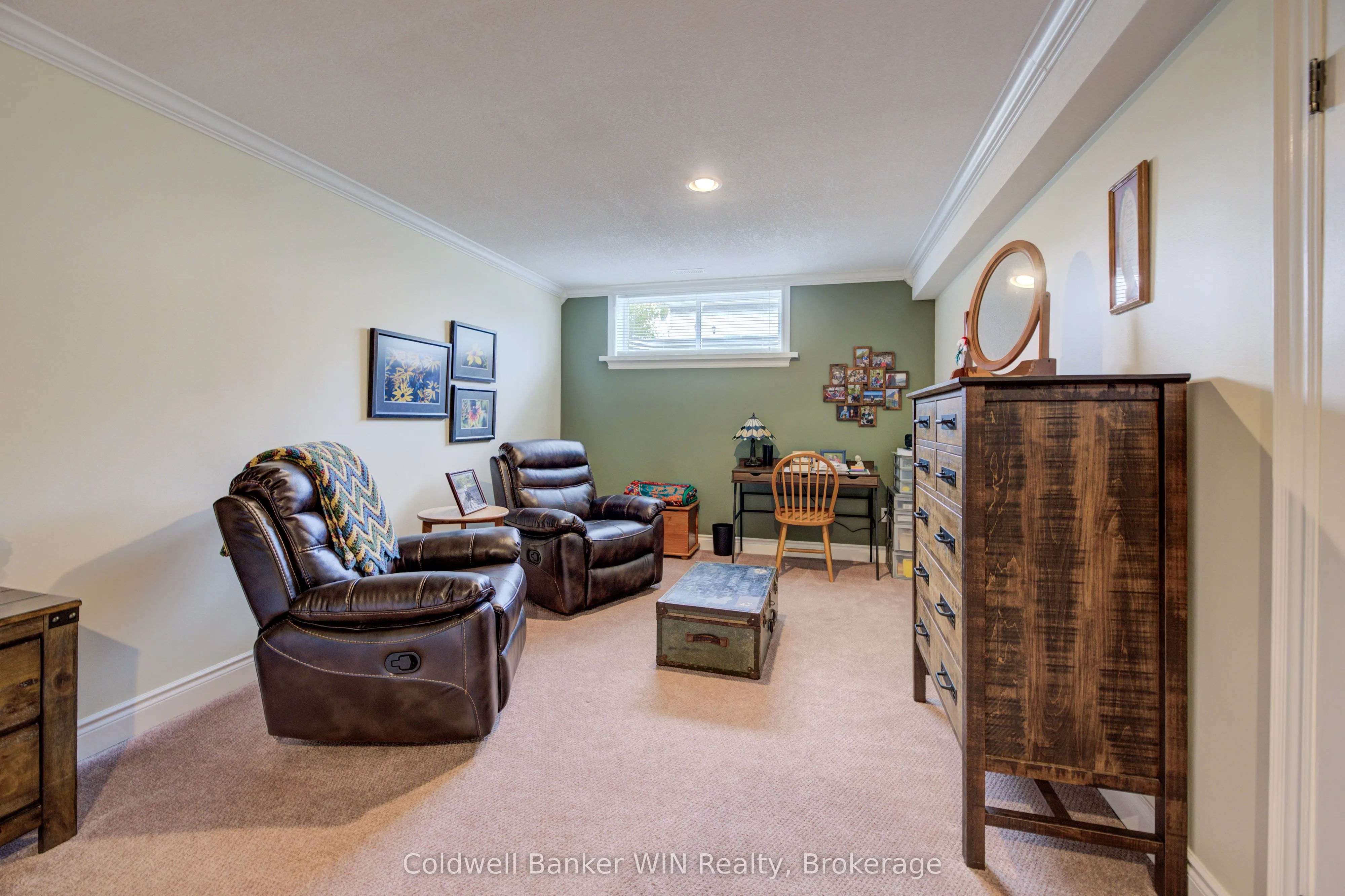 22 REGENCY Drive
