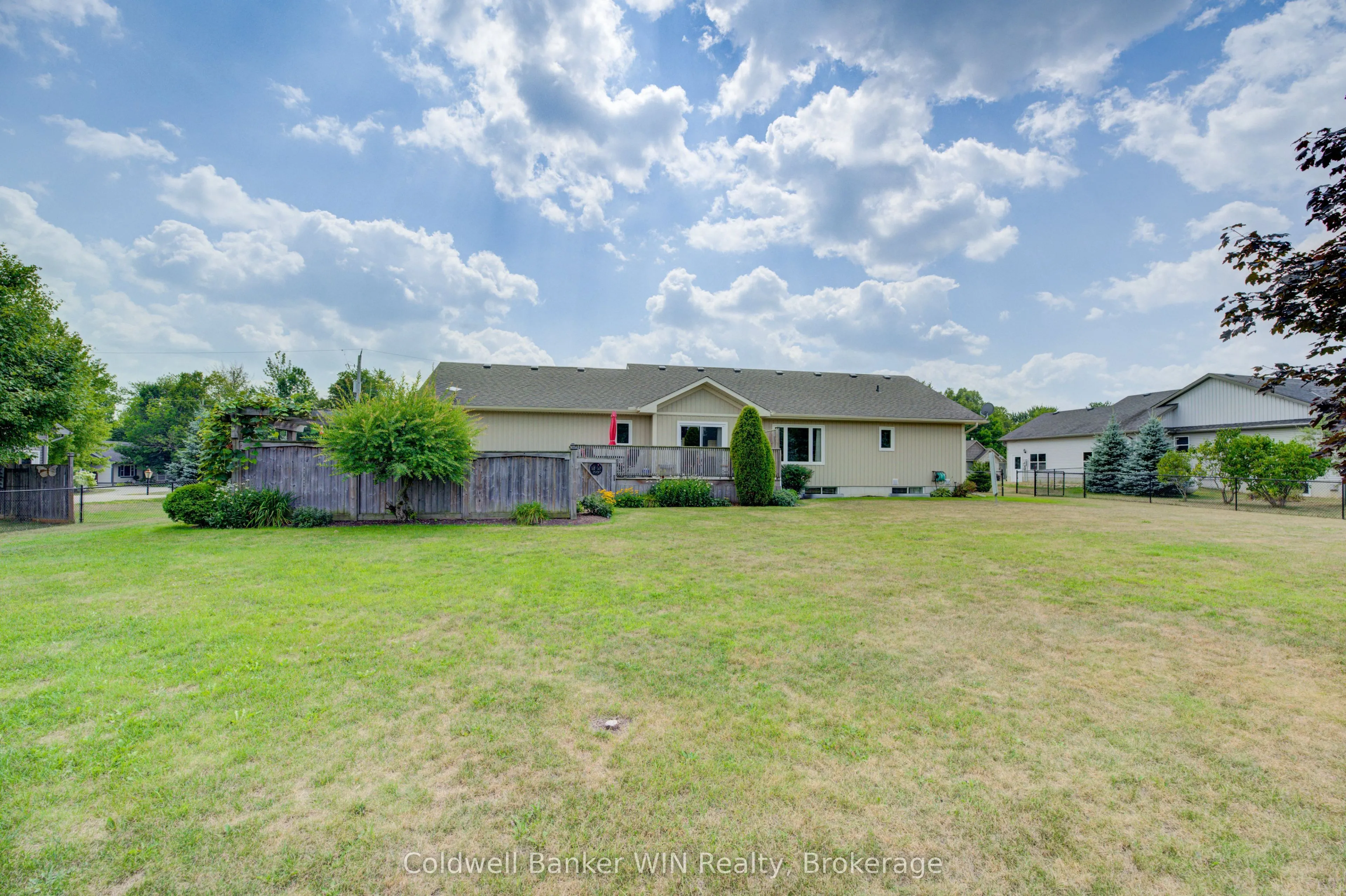 22 REGENCY Drive