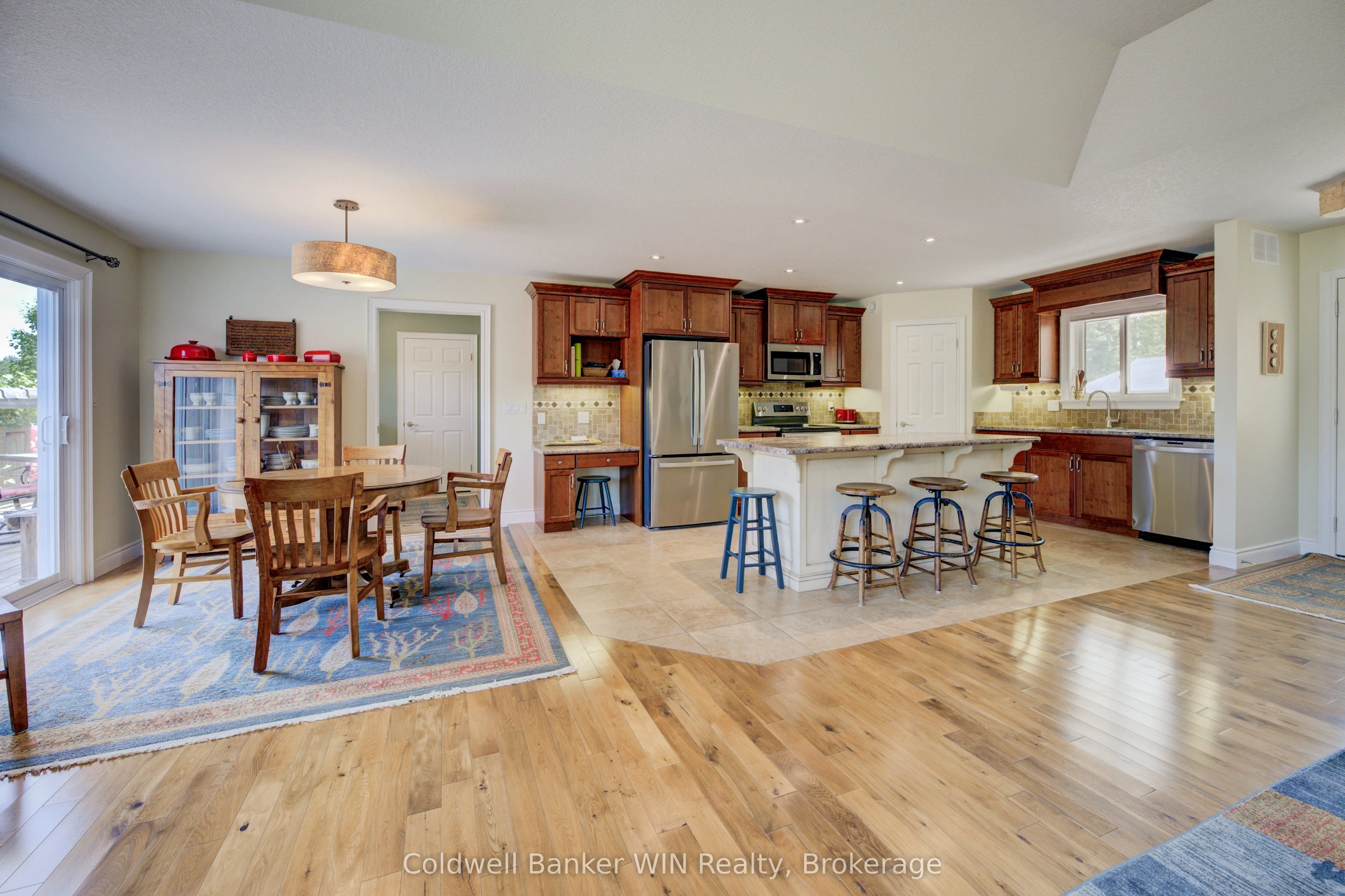 22 REGENCY Drive