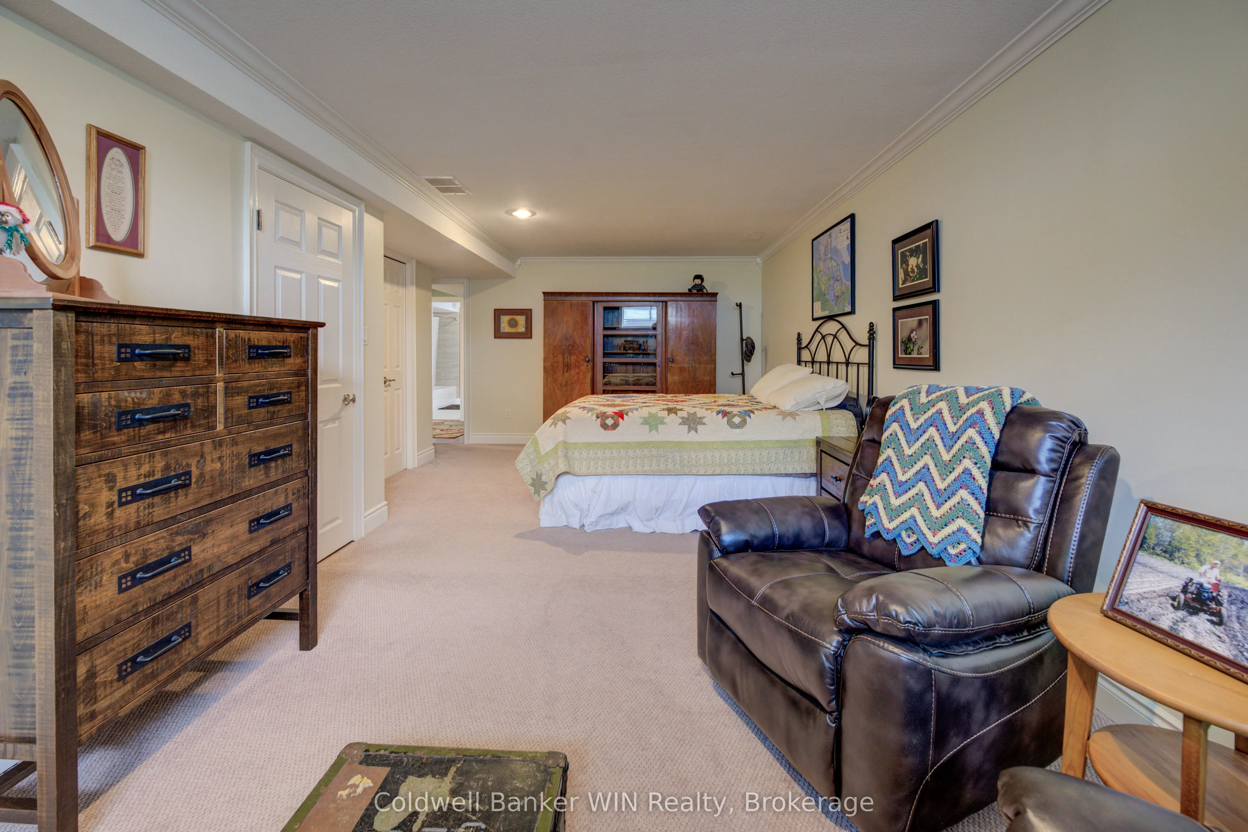 22 REGENCY Drive