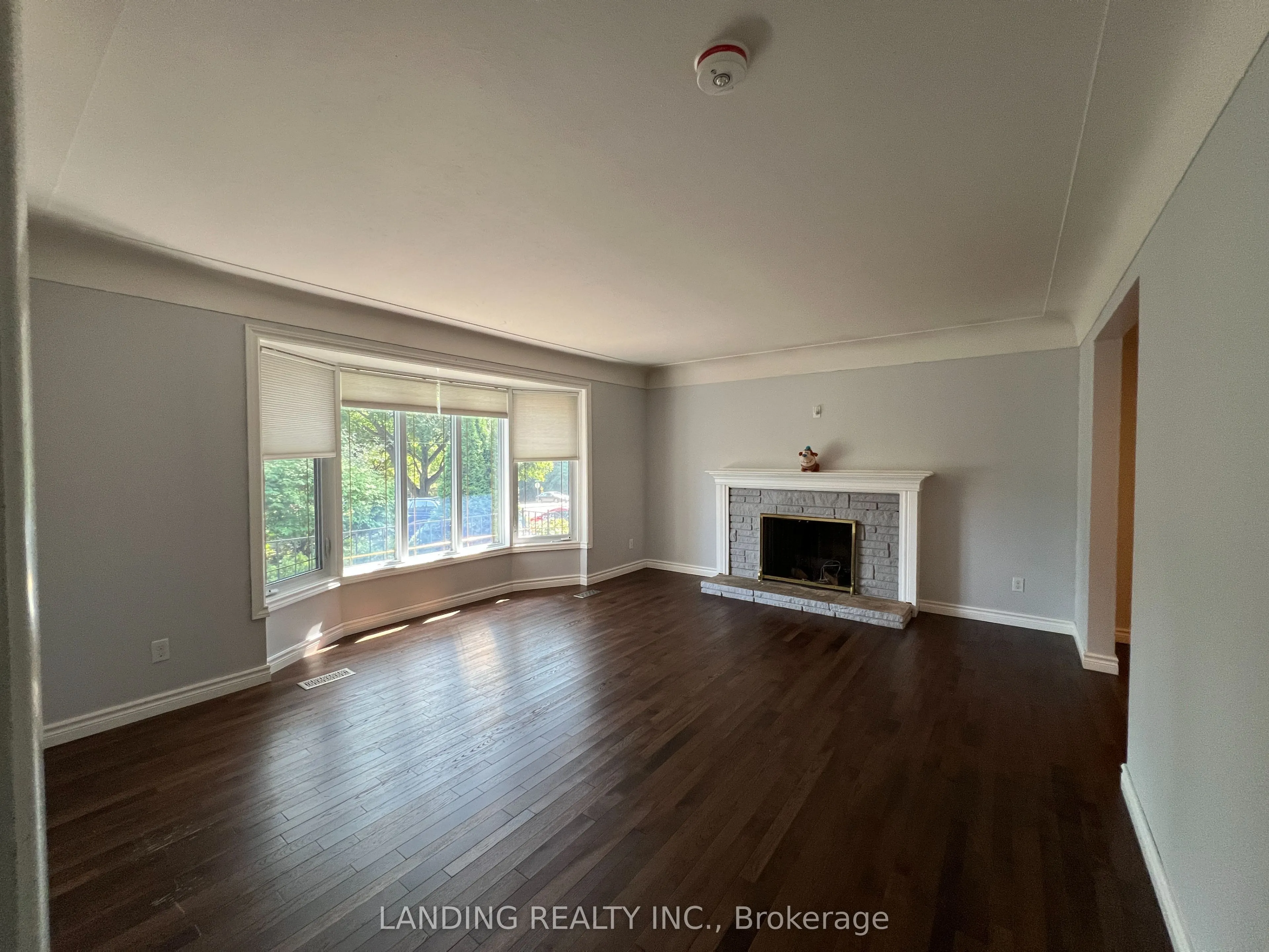 1629 LOUISE Boulevard, #main