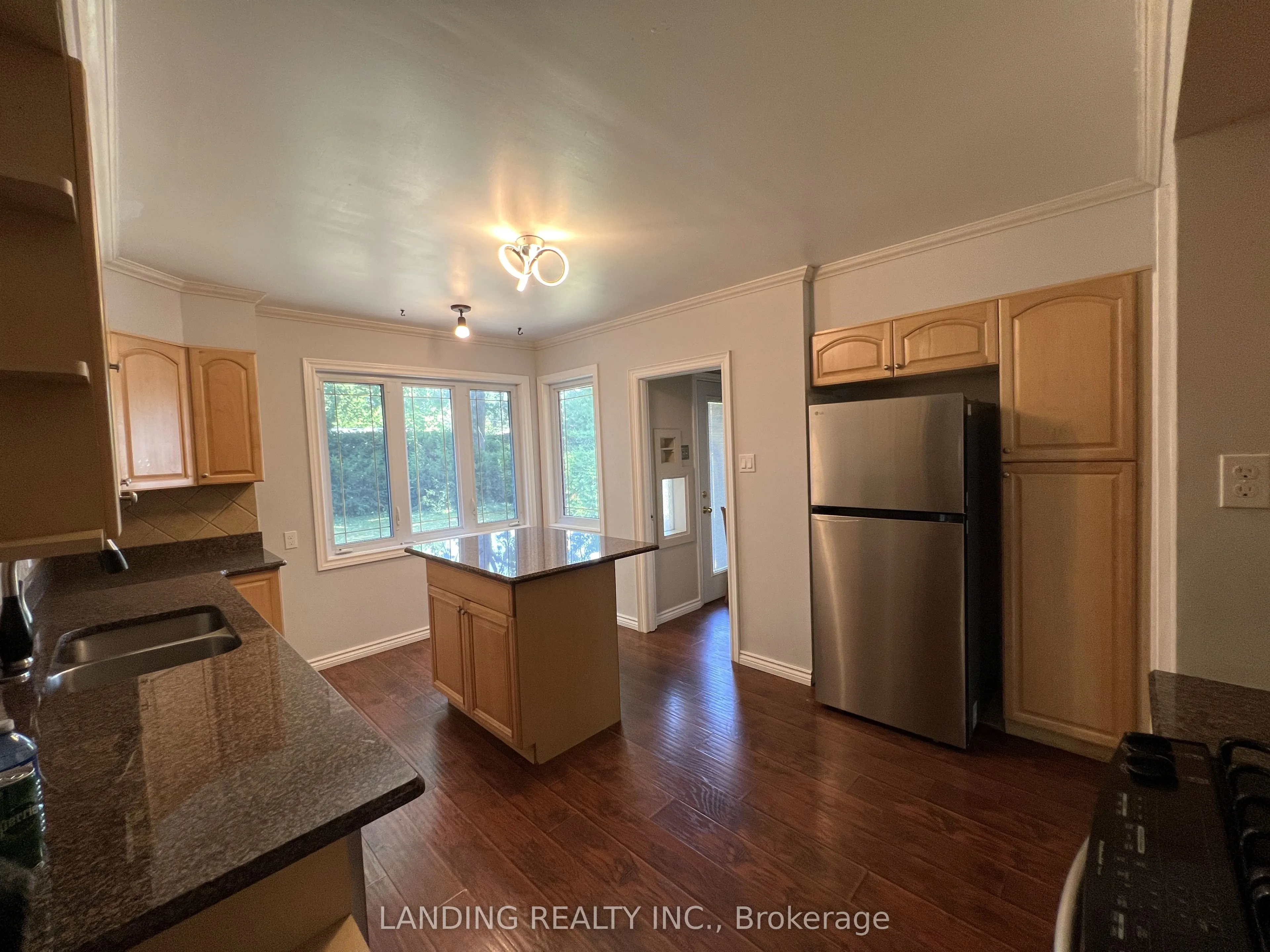 1629 LOUISE Boulevard, #main