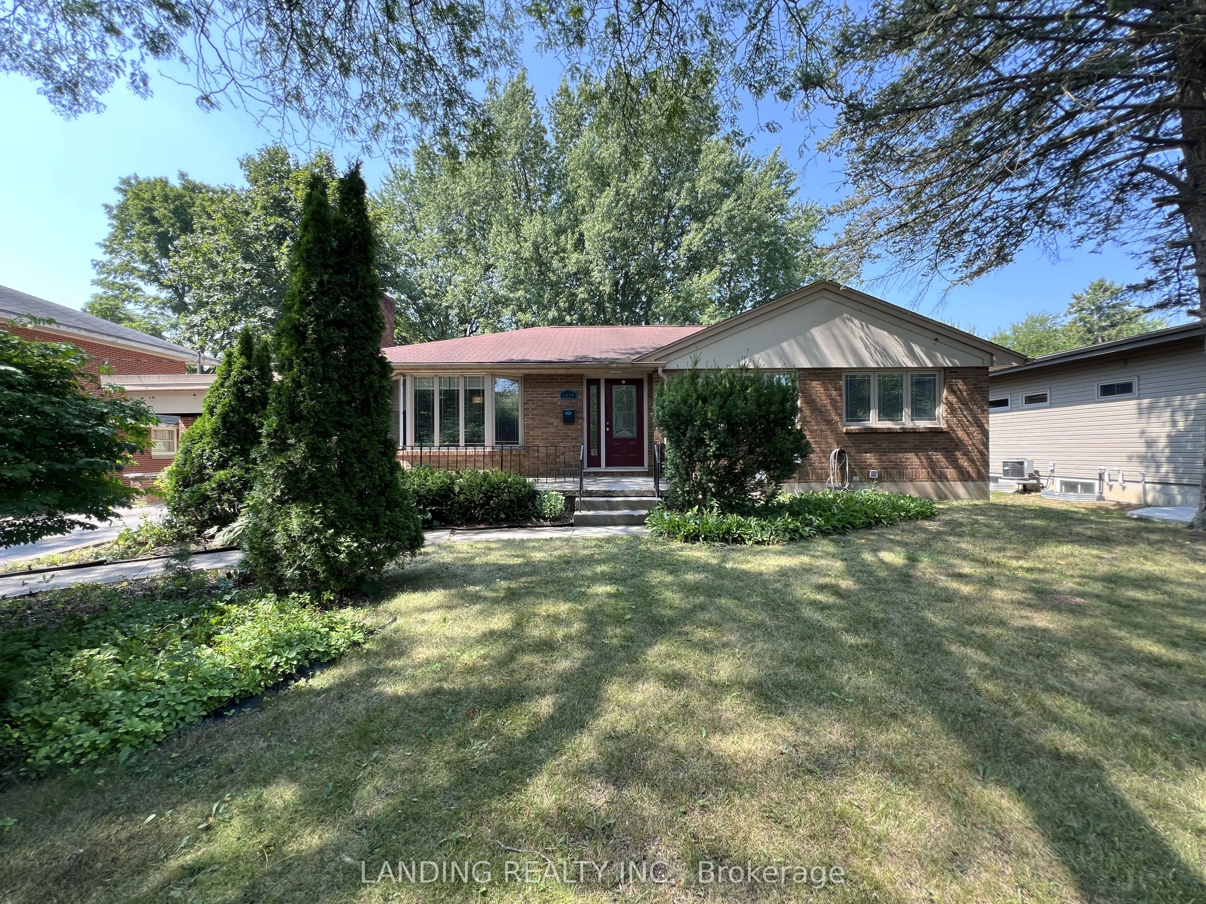 1629 LOUISE Boulevard, #main