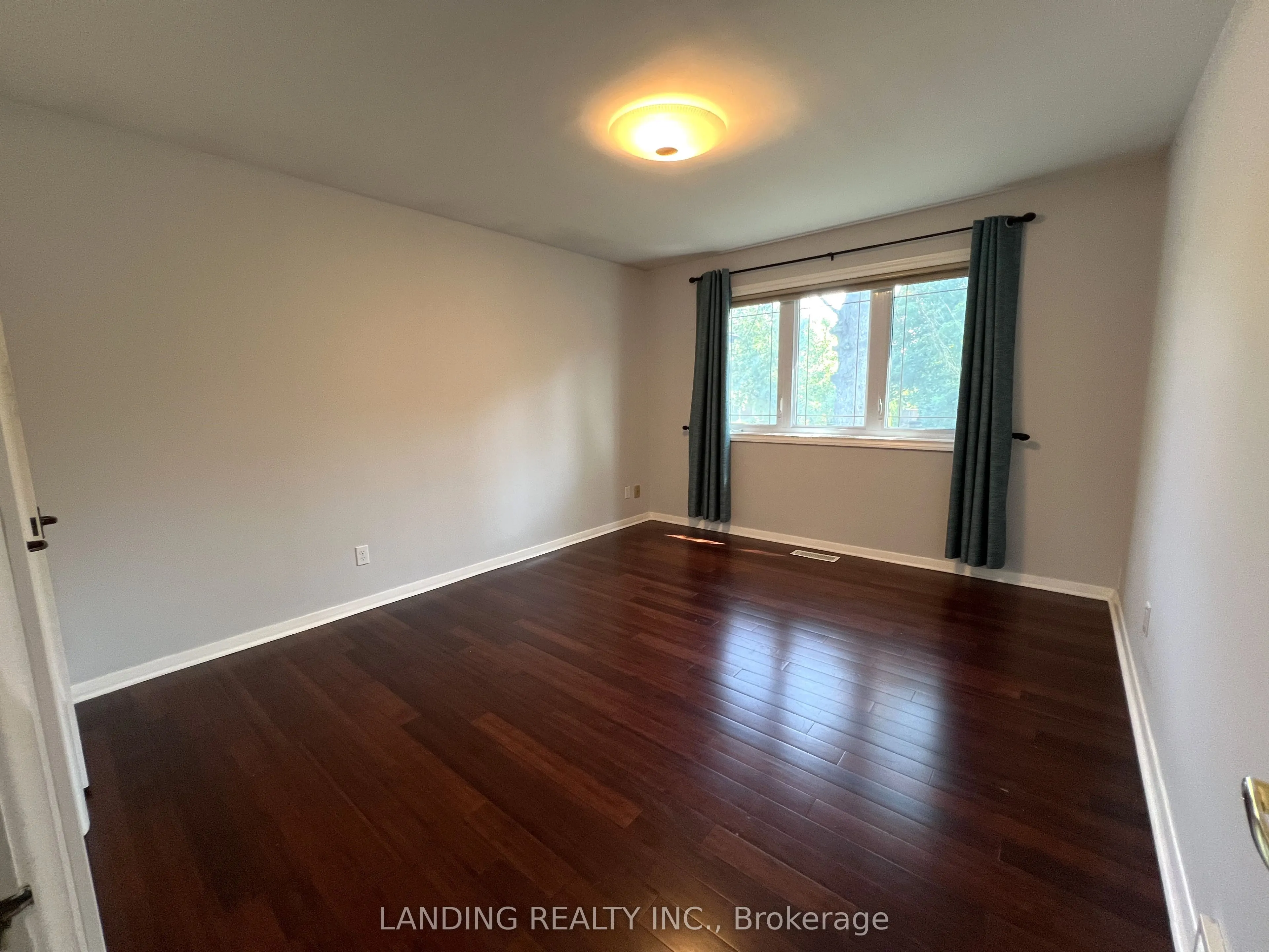 1629 LOUISE Boulevard, #main