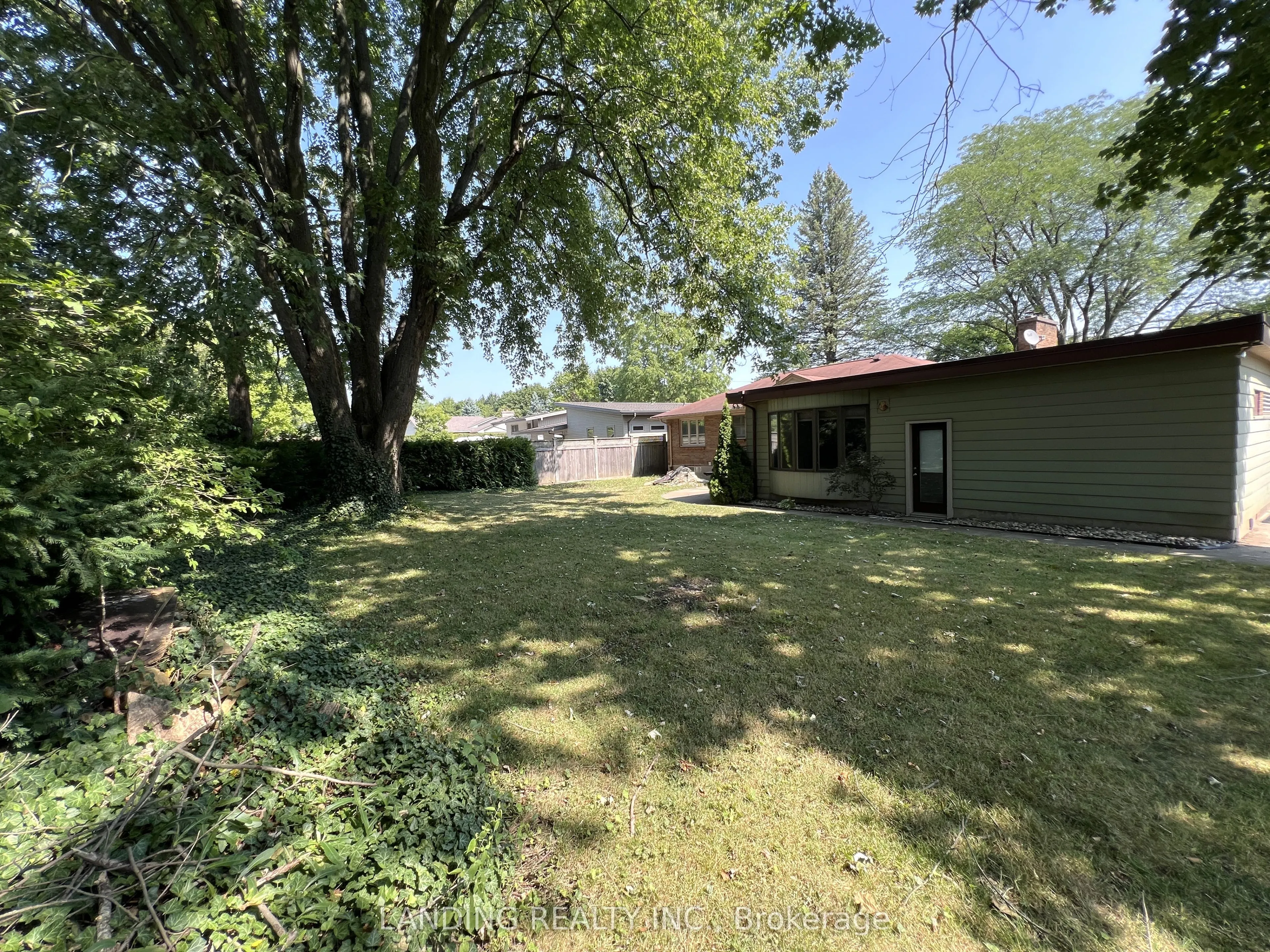 1629 LOUISE Boulevard, #main