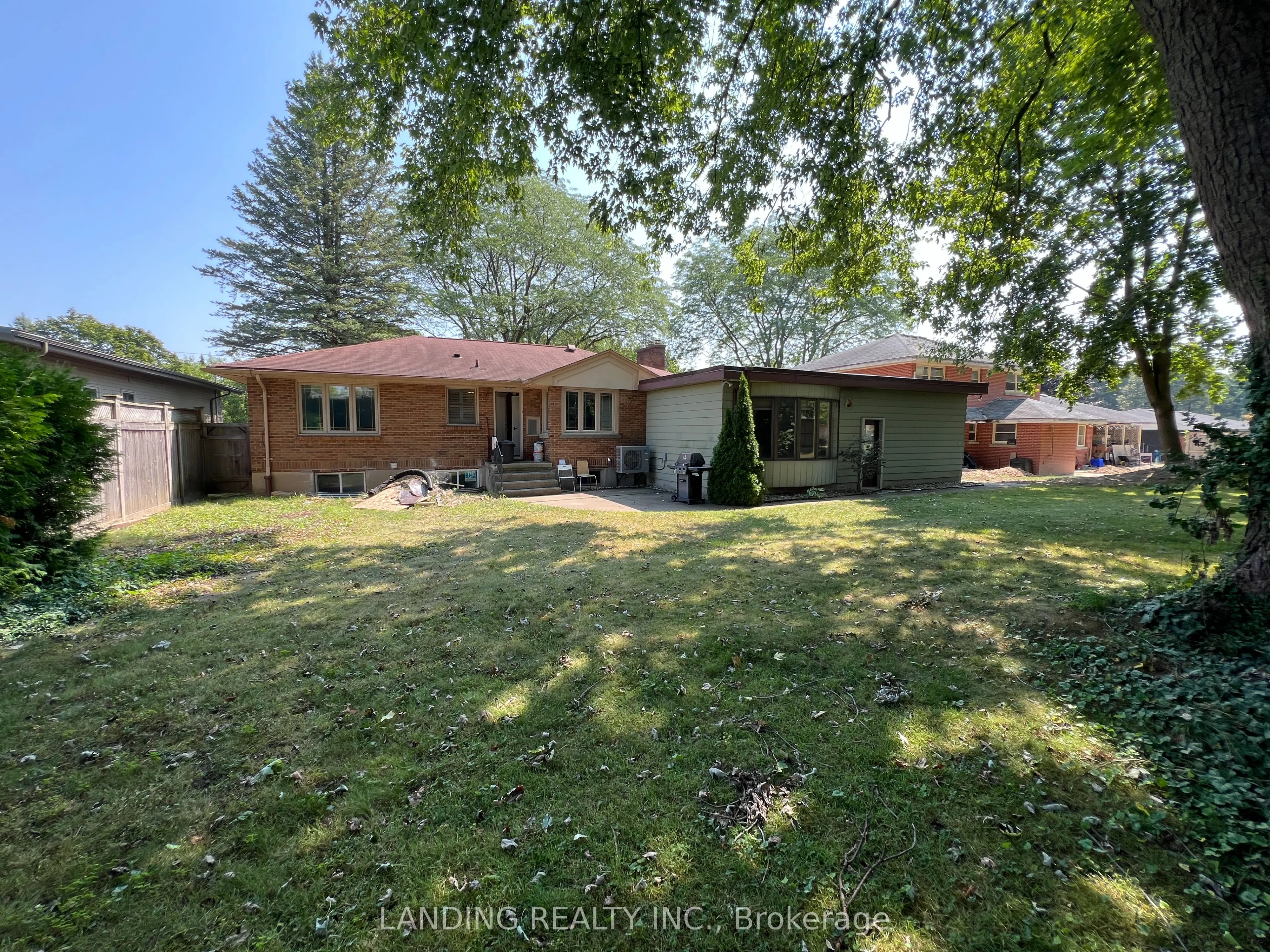 1629 LOUISE Boulevard, #main