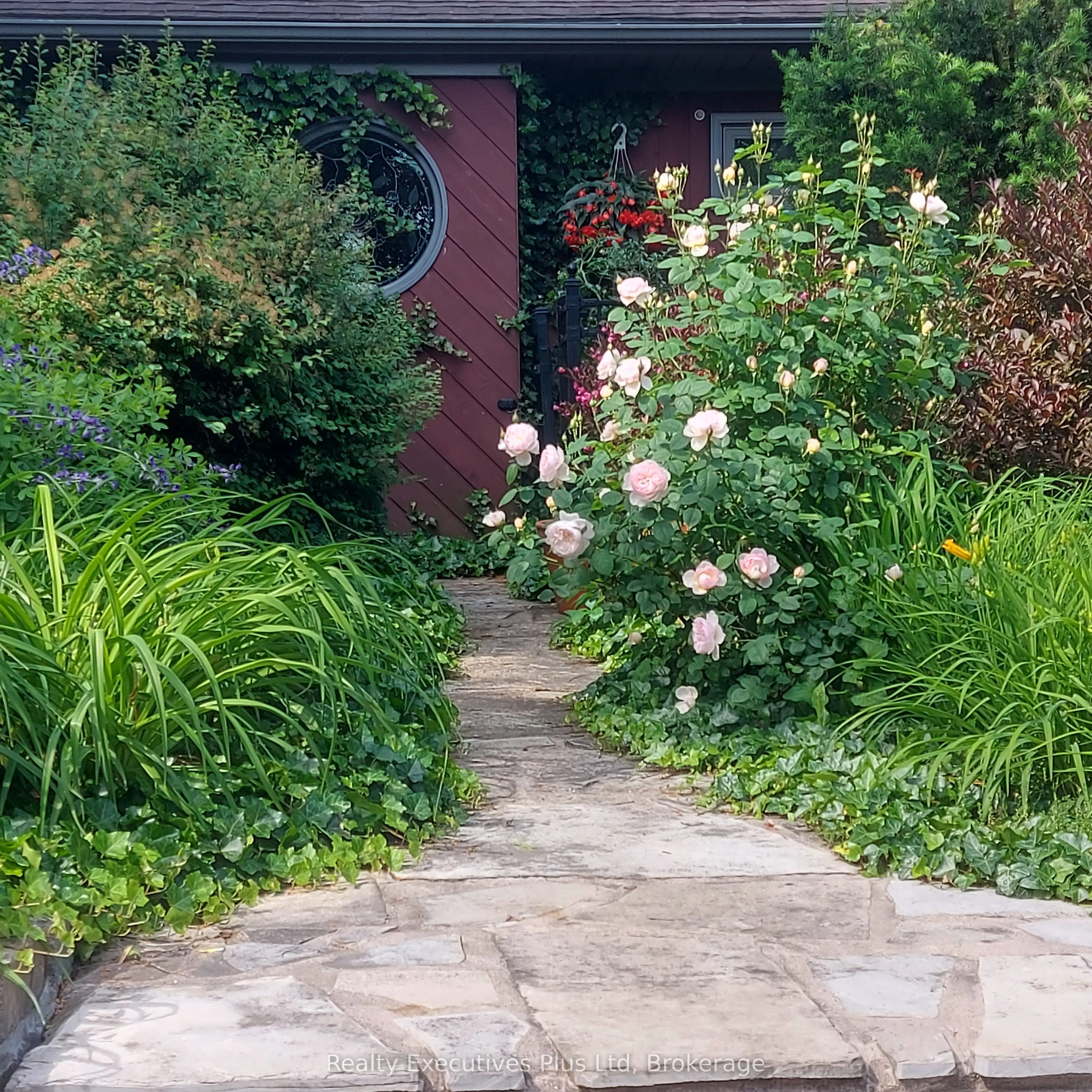 4 Glenhill Place