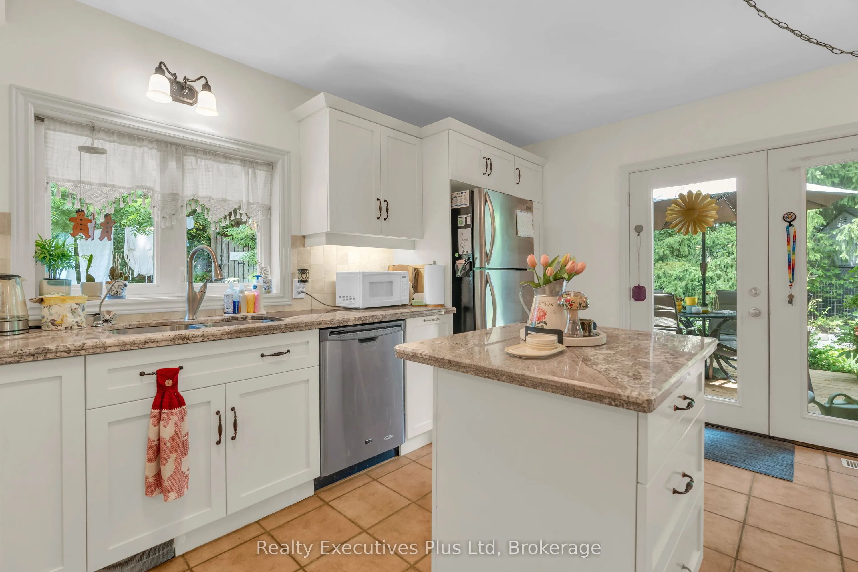 4 Glenhill Place