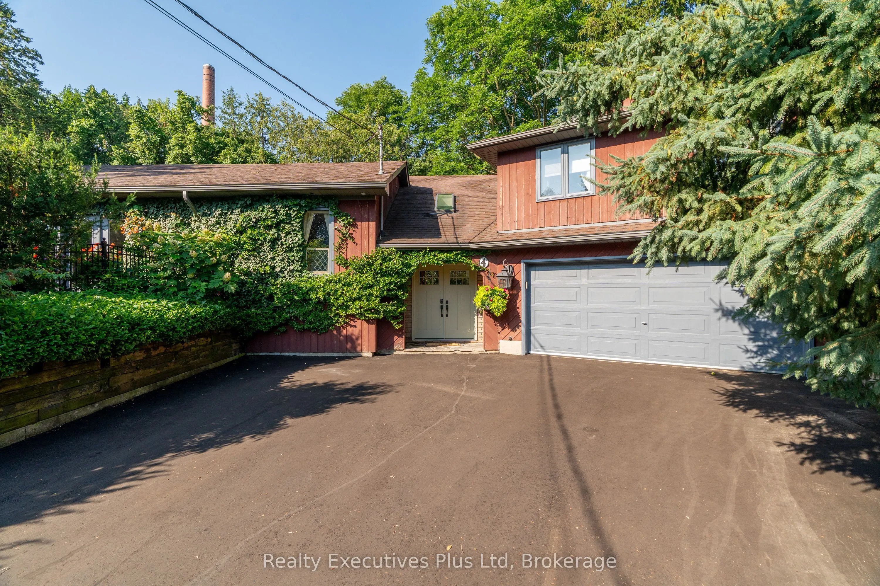 4 Glenhill Place