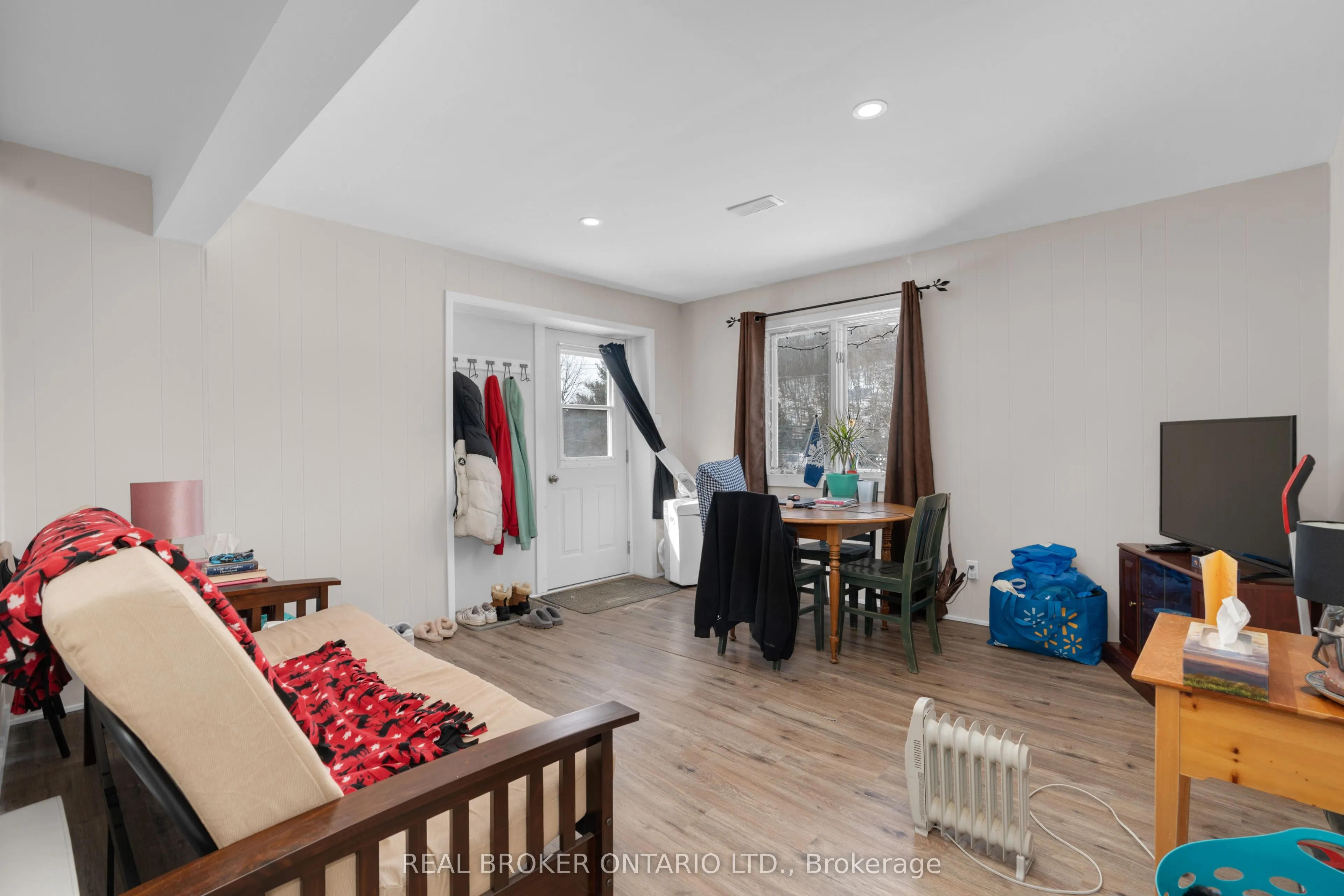 313 Syples Street