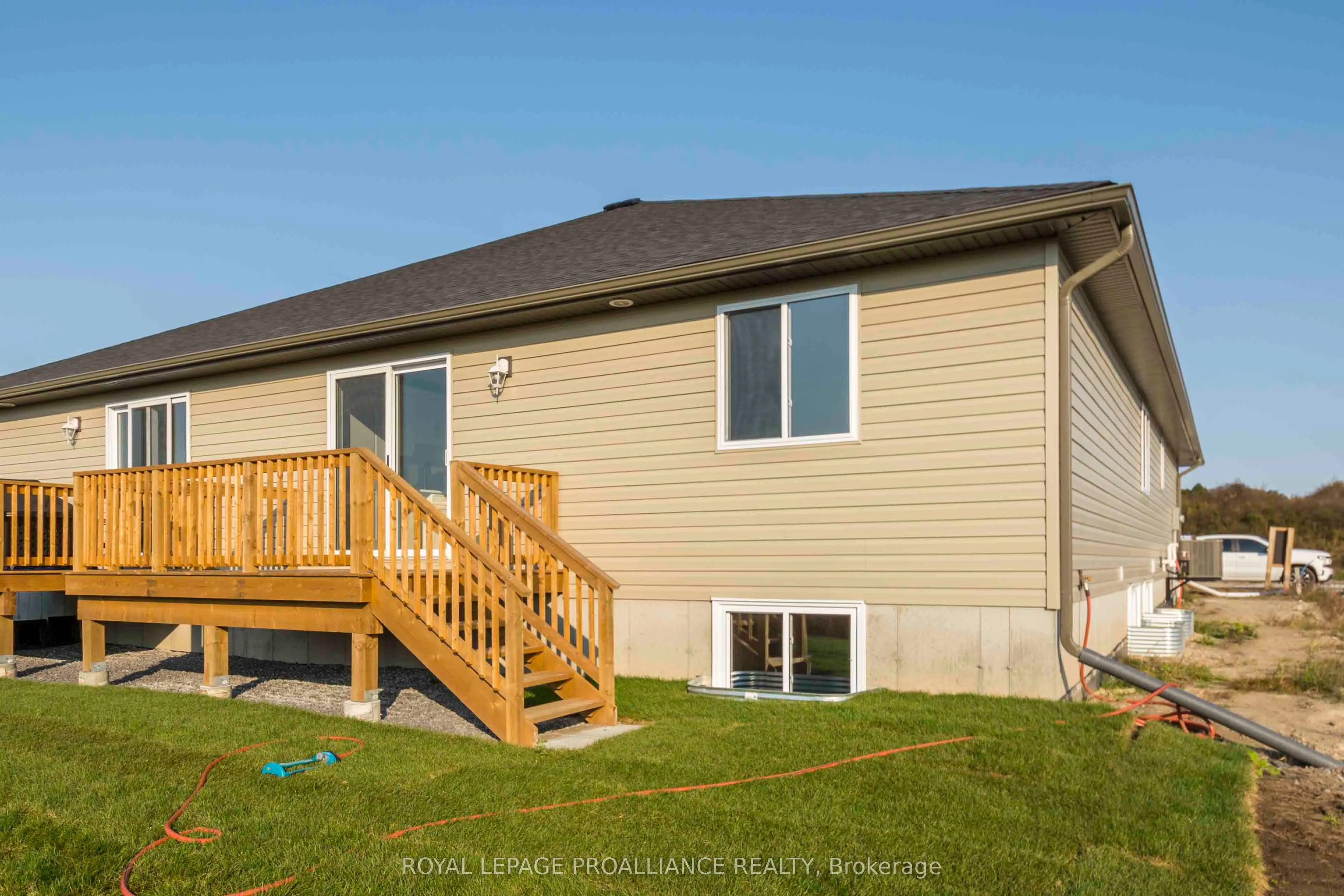 42 Mackenzie John Crescent