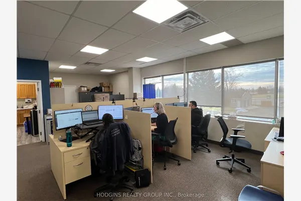 505 Park Road N, #220-221