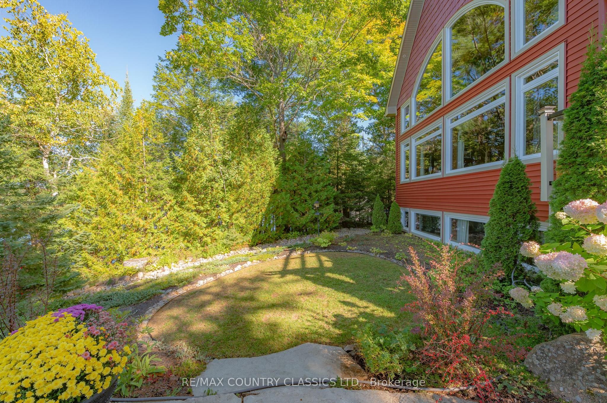 32 Shadowood Lane
