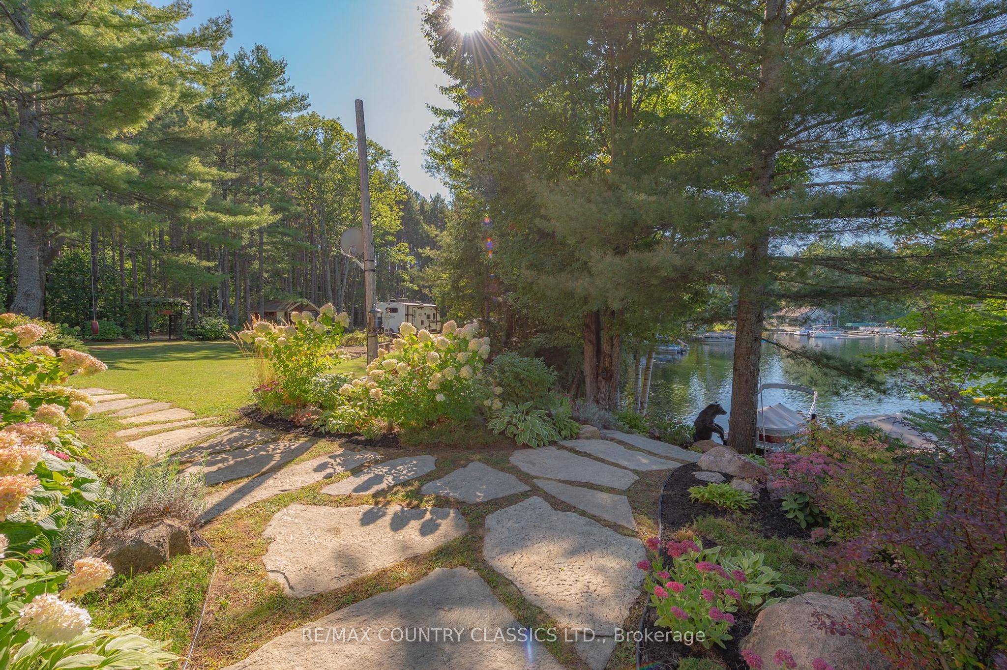 32 Shadowood Lane