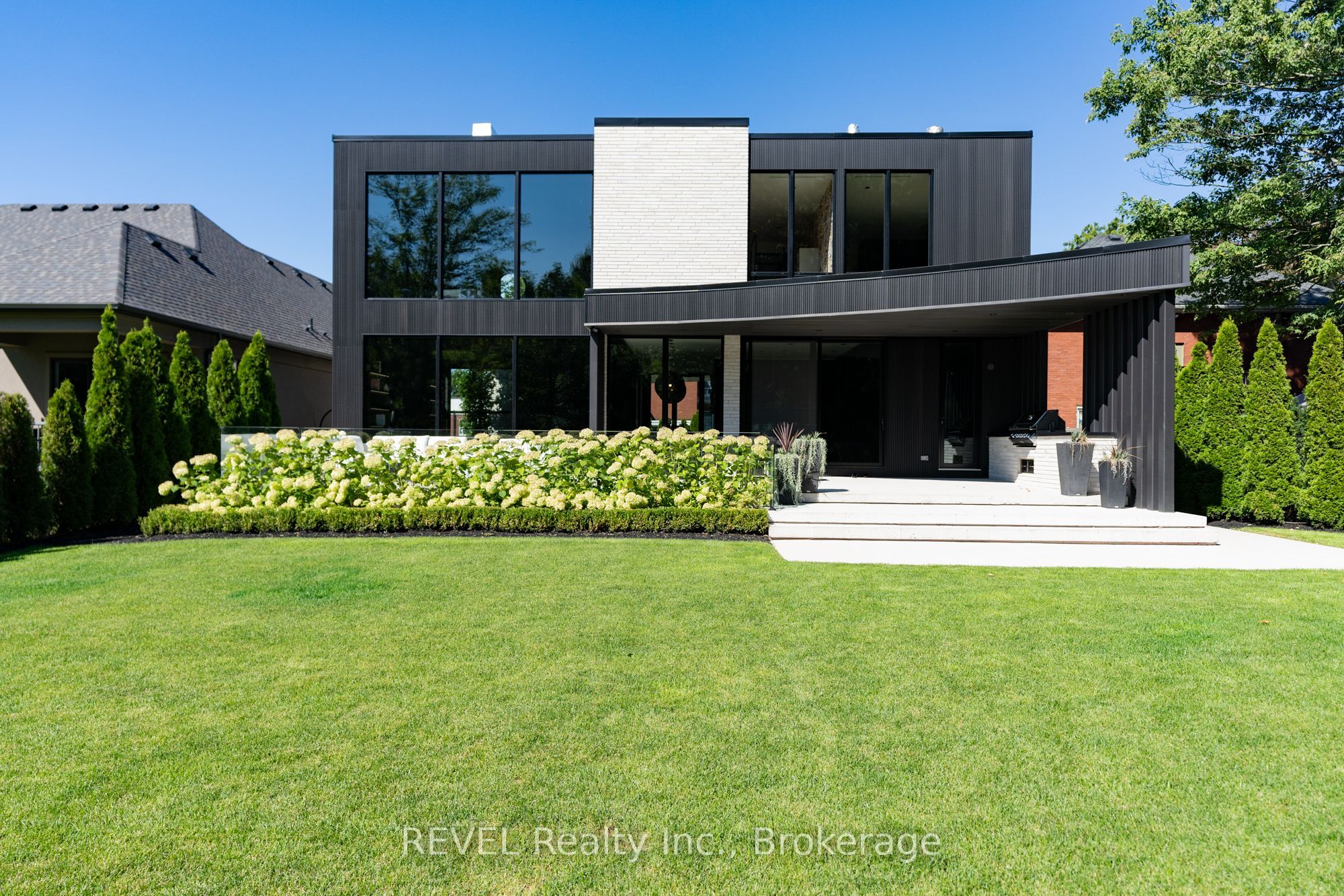 1135 Balfour Street