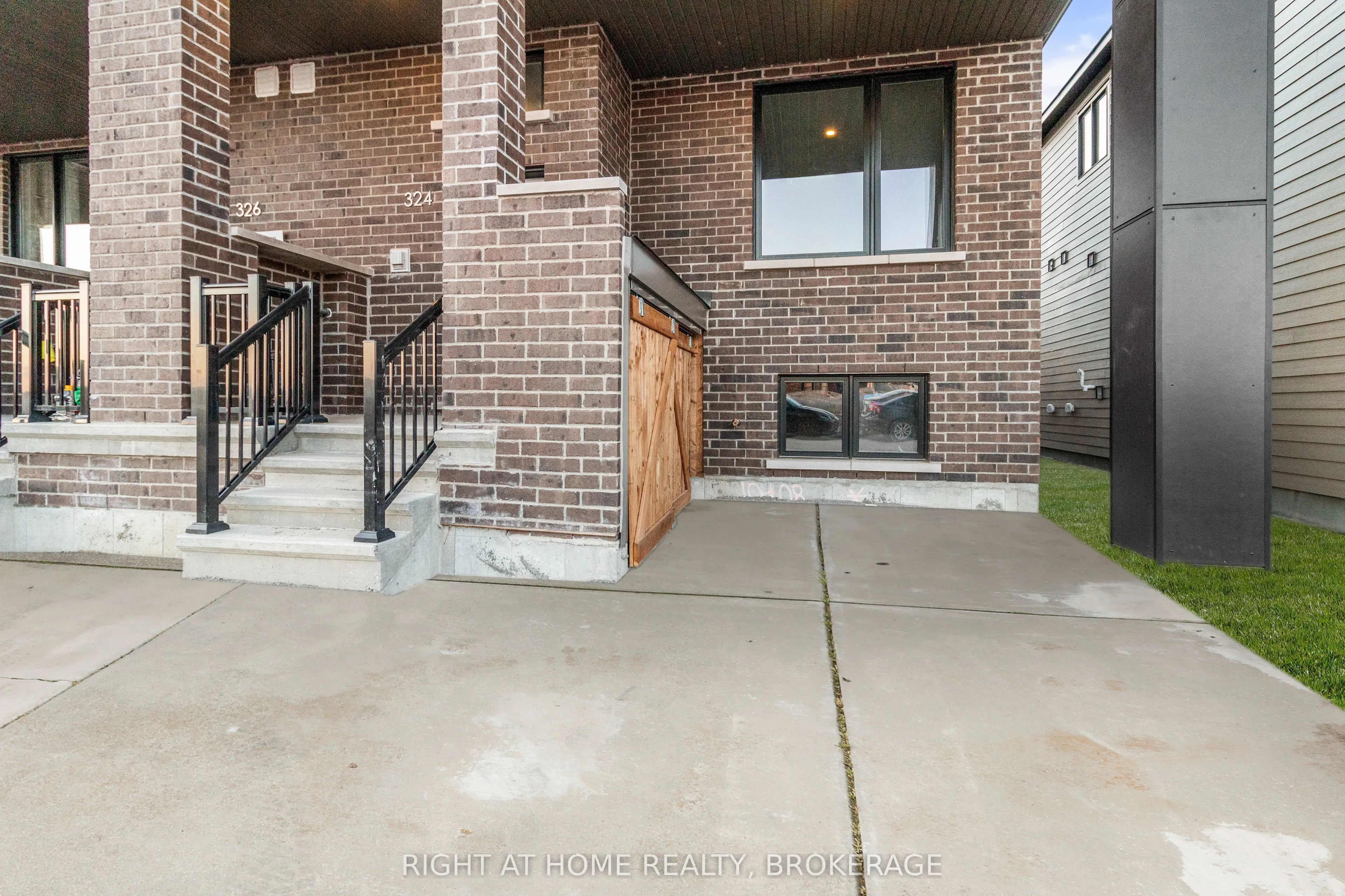 324 Catsfoot Walk