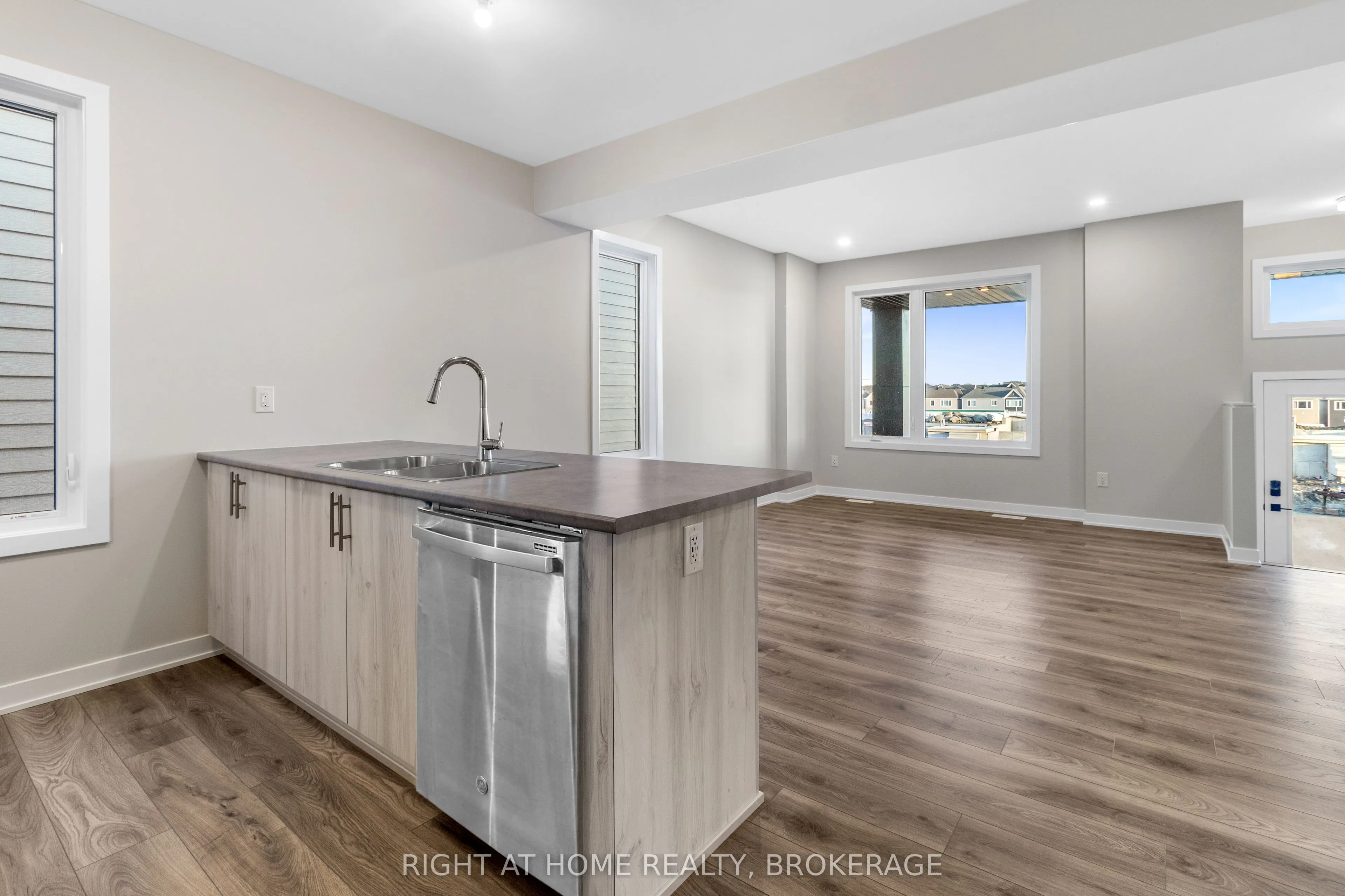 324 Catsfoot Walk