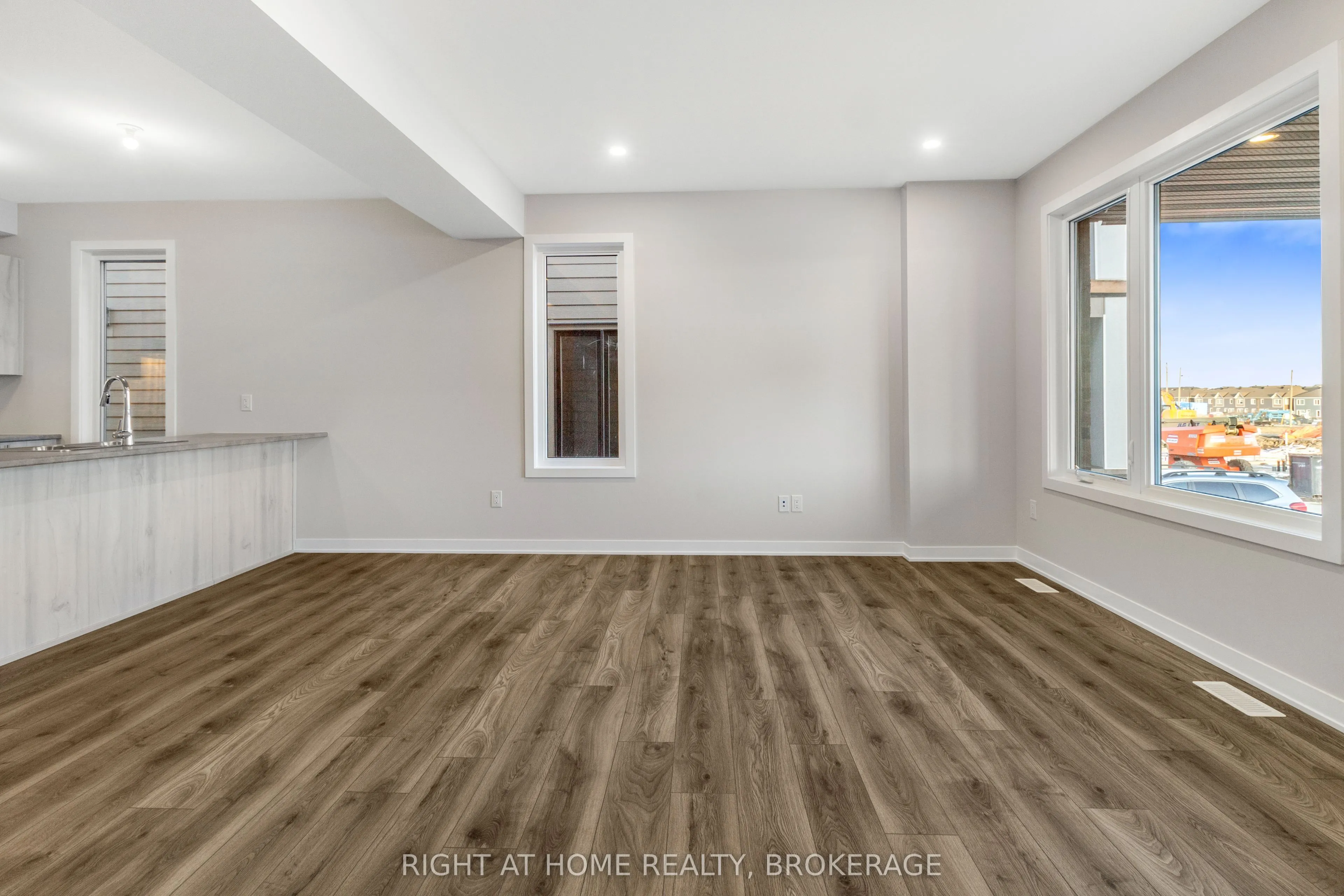324 Catsfoot Walk