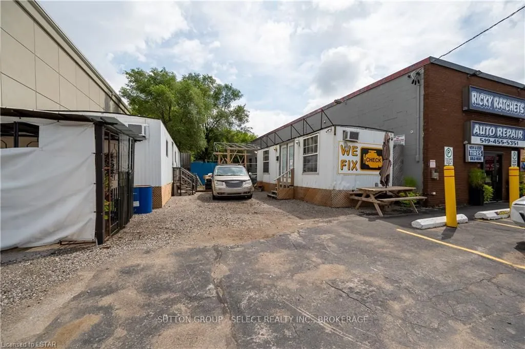 140 CLARKE Road