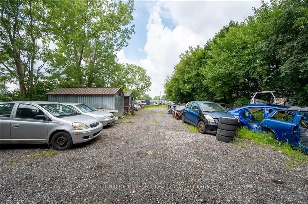 140 CLARKE Road