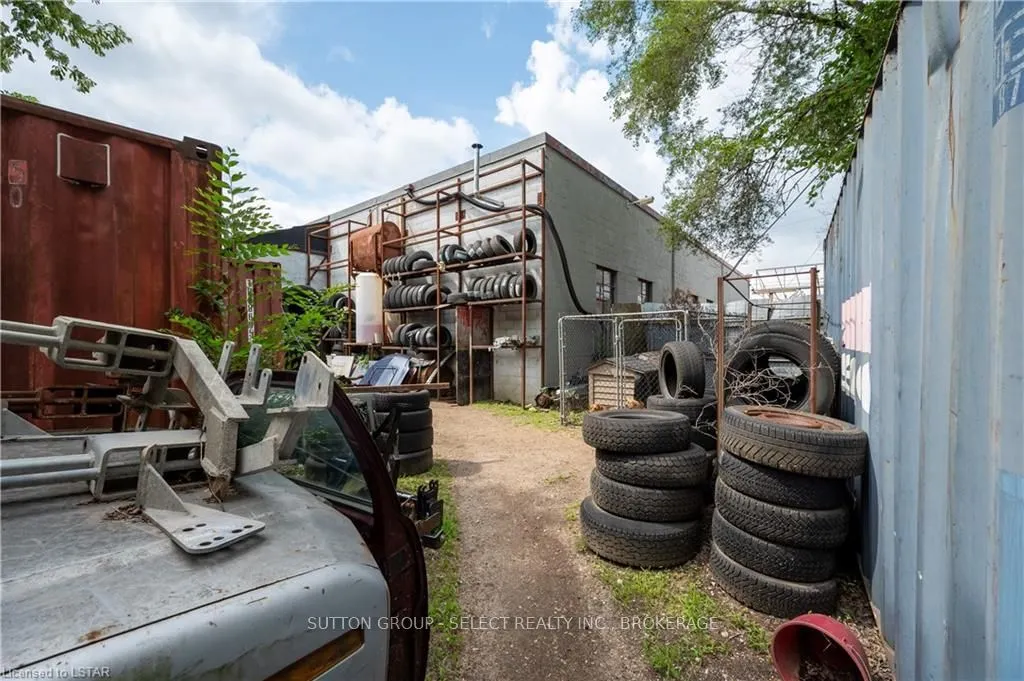 140 CLARKE Road