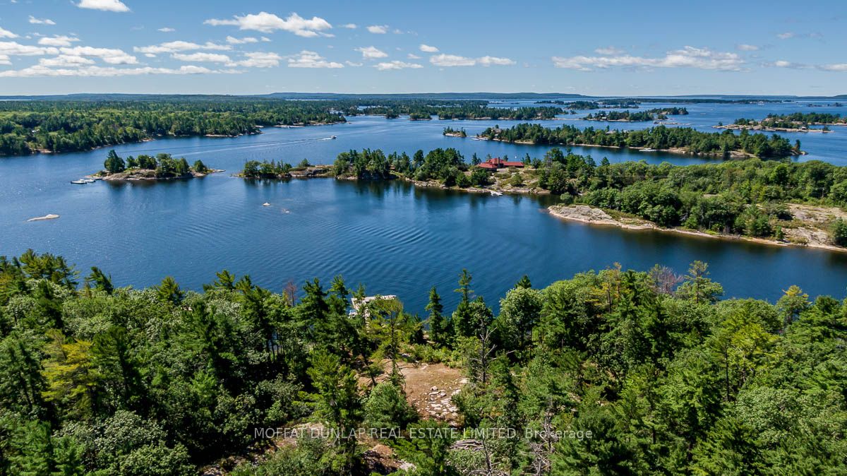 32 Webber Island