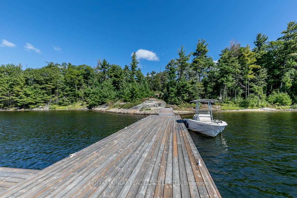 32 Webber Island