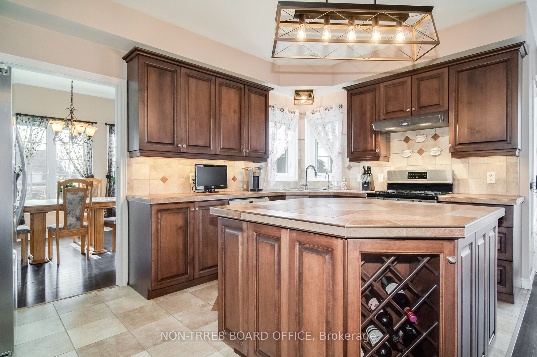 6218 Shannon Lane