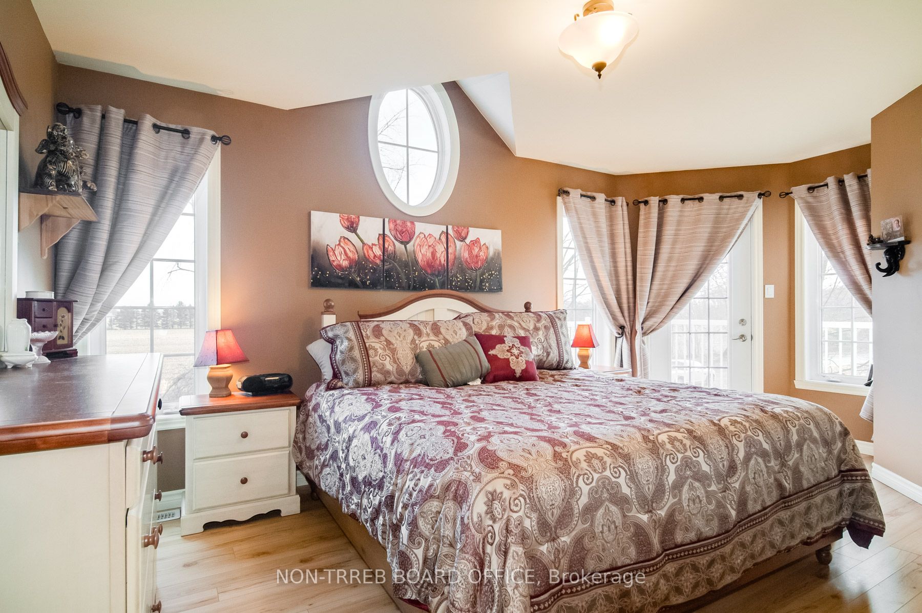 6218 Shannon Lane