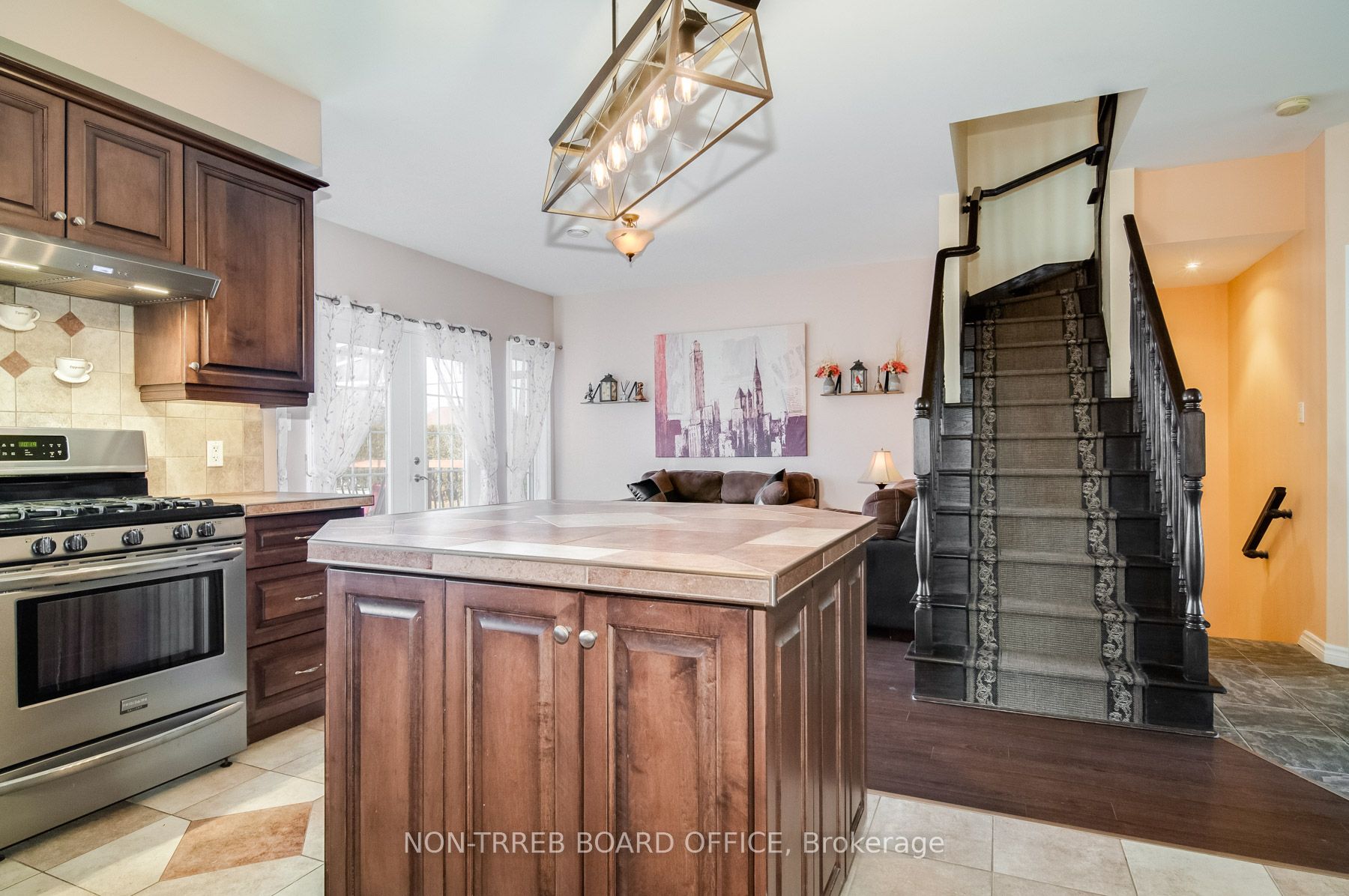 6218 Shannon Lane