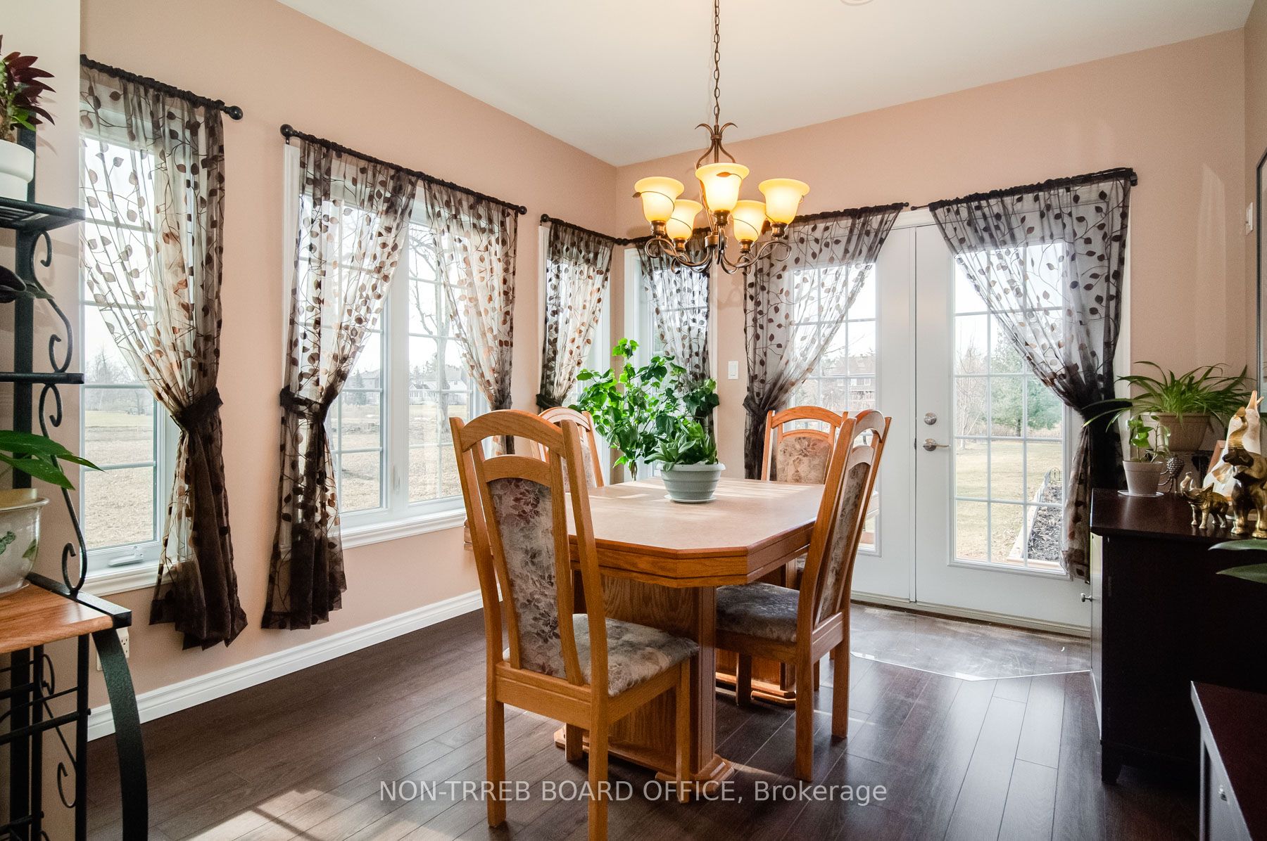 6218 Shannon Lane