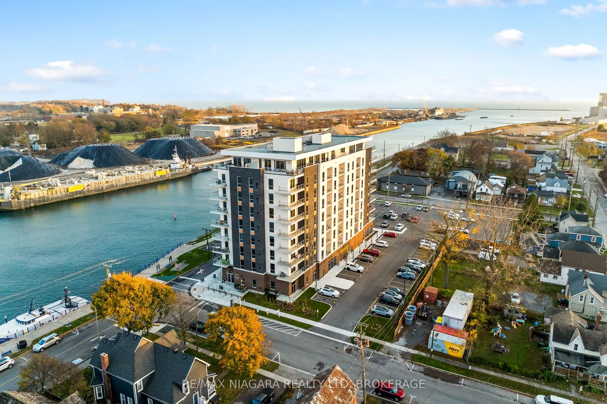 118 West Street #605