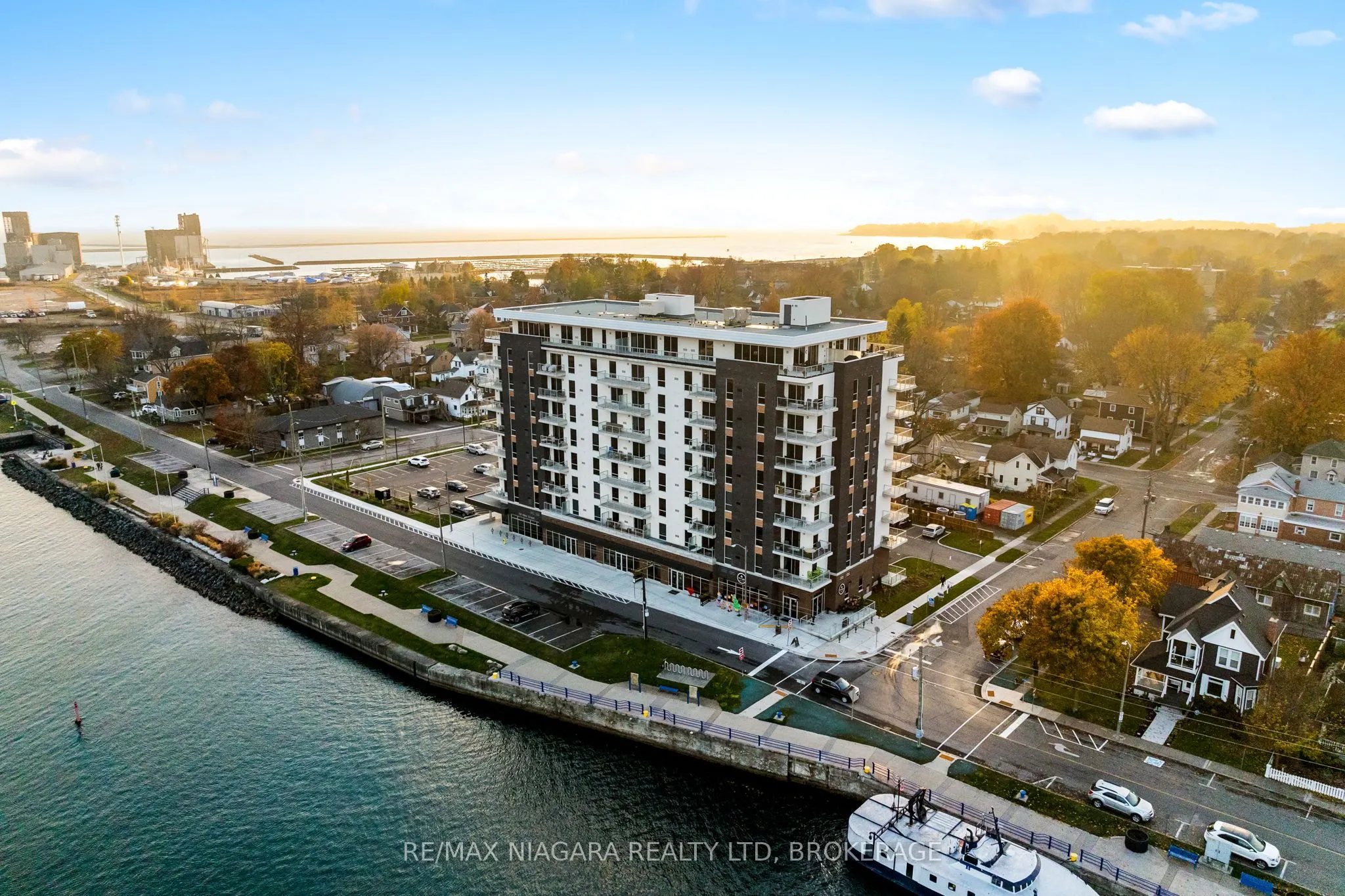 118 West Street #605