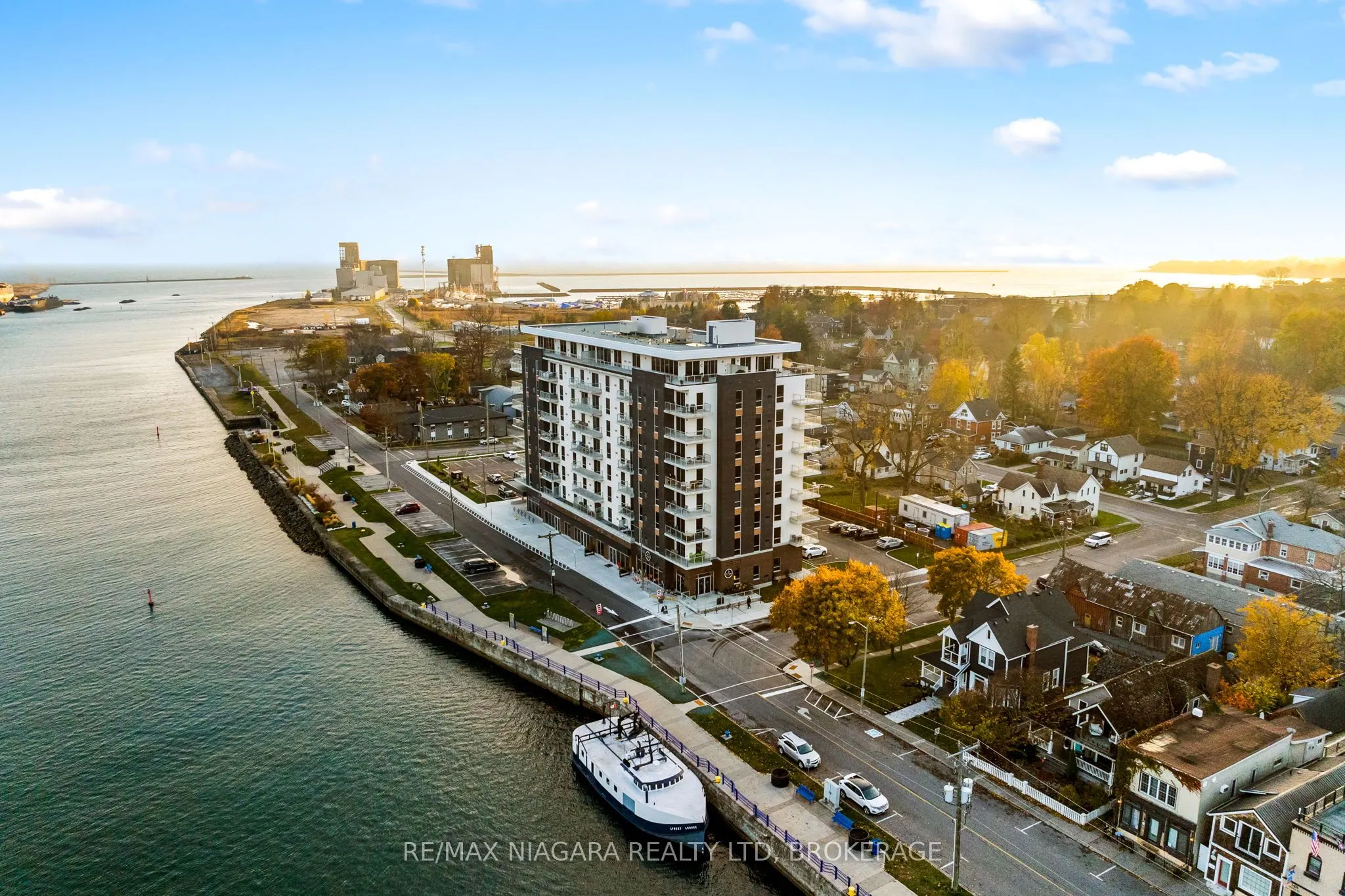 118 West Street #605
