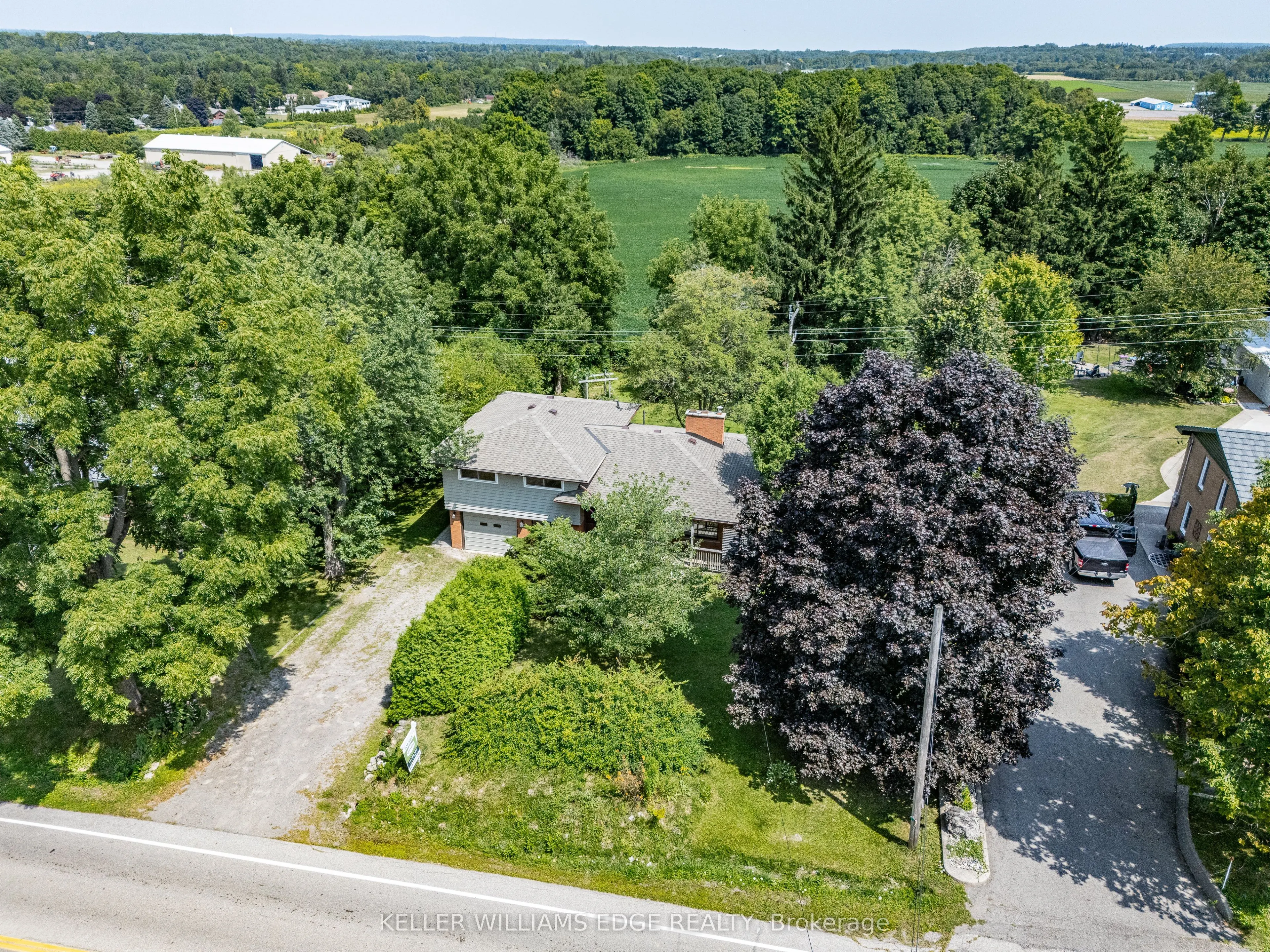 1352 Centre Road