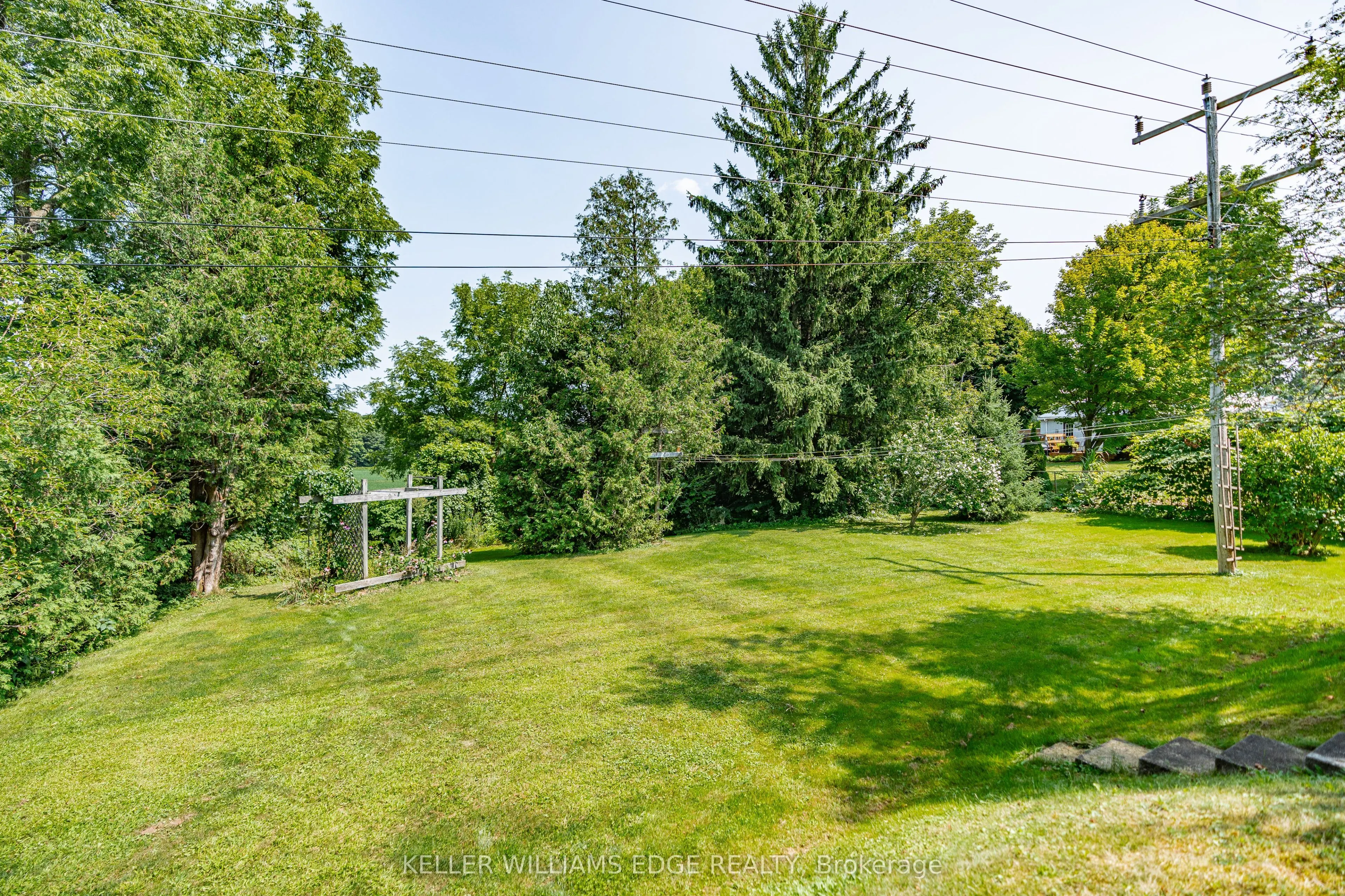 1352 Centre Road