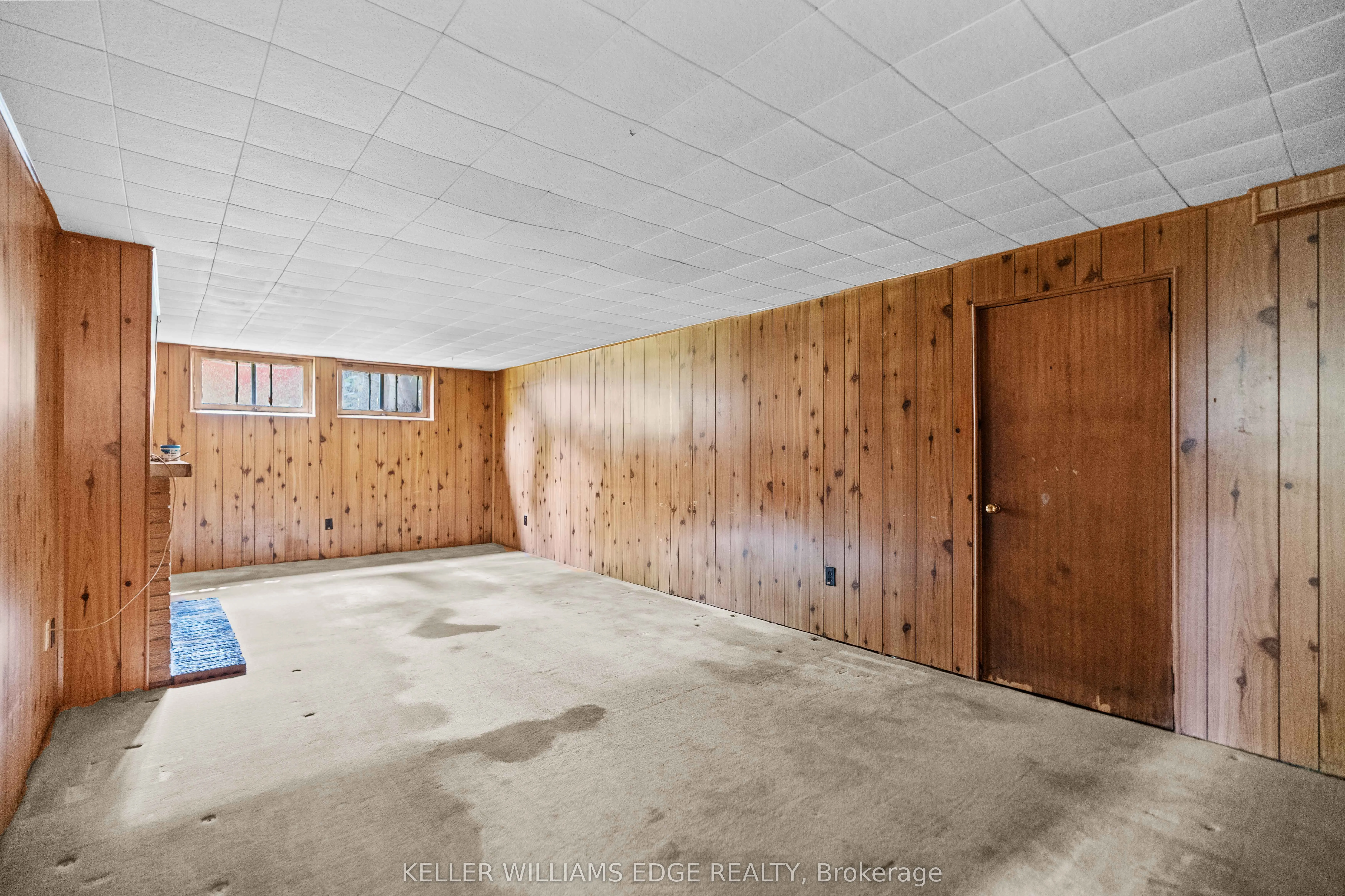 1352 Centre Road
