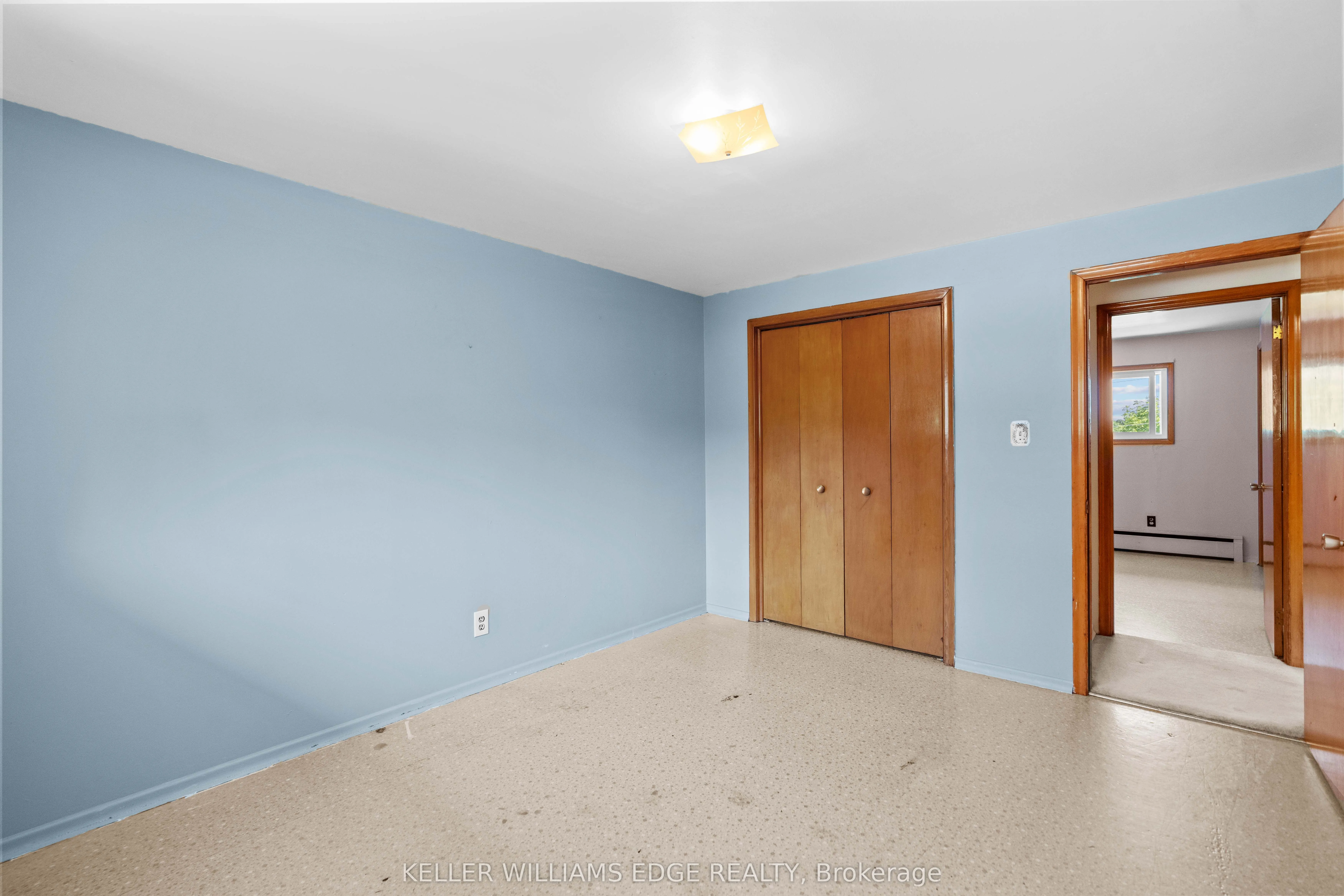 1352 Centre Road