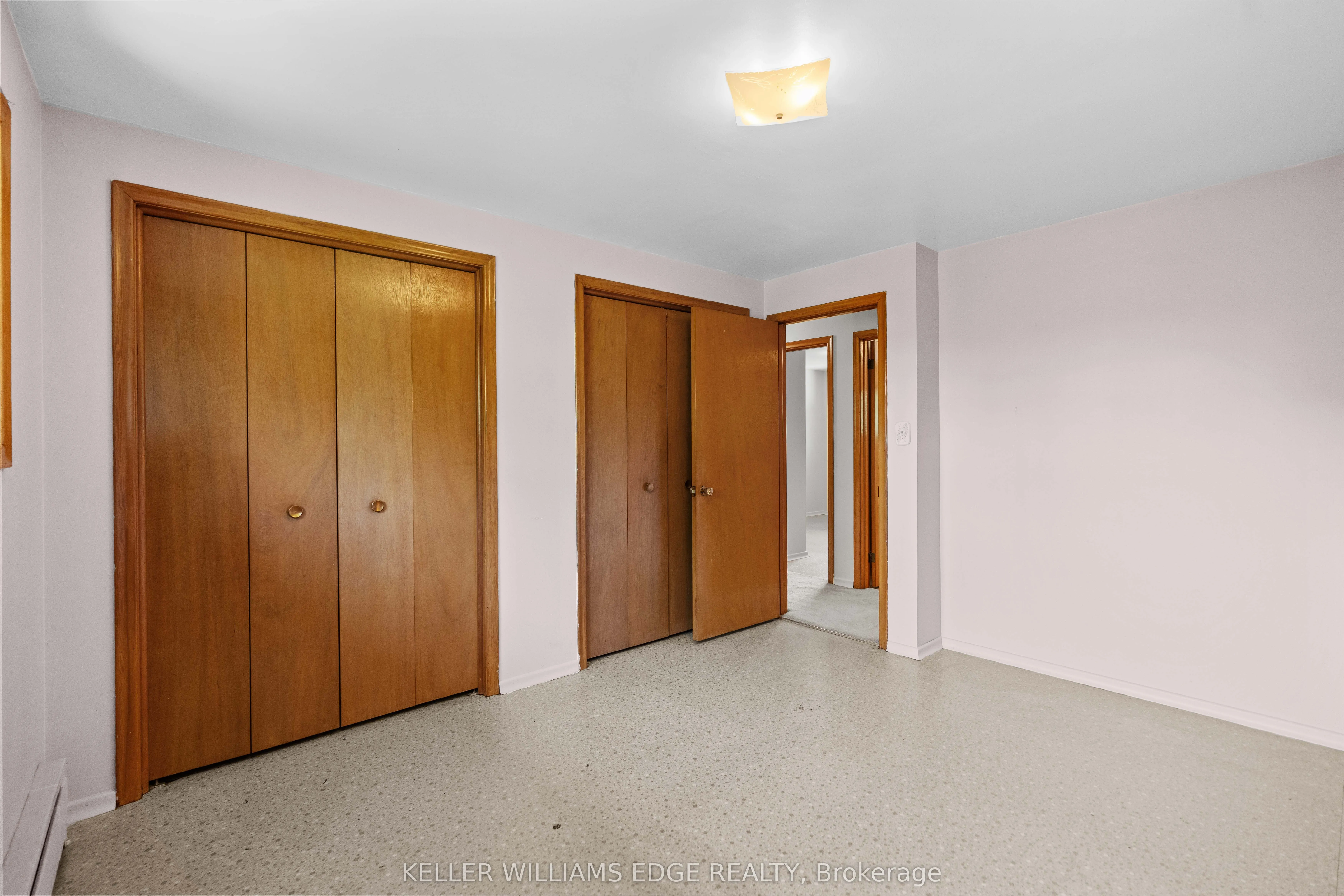 1352 Centre Road