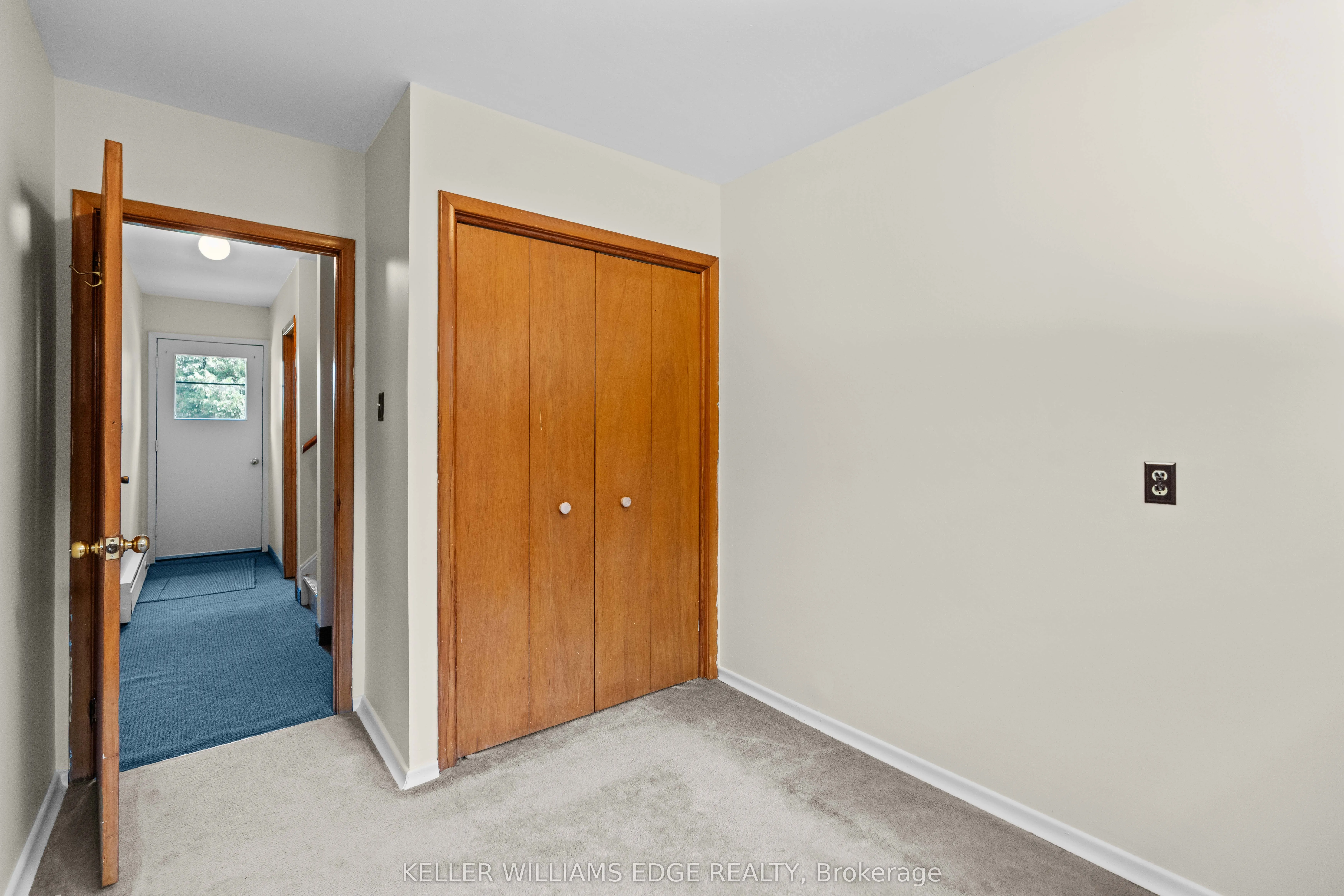 1352 Centre Road