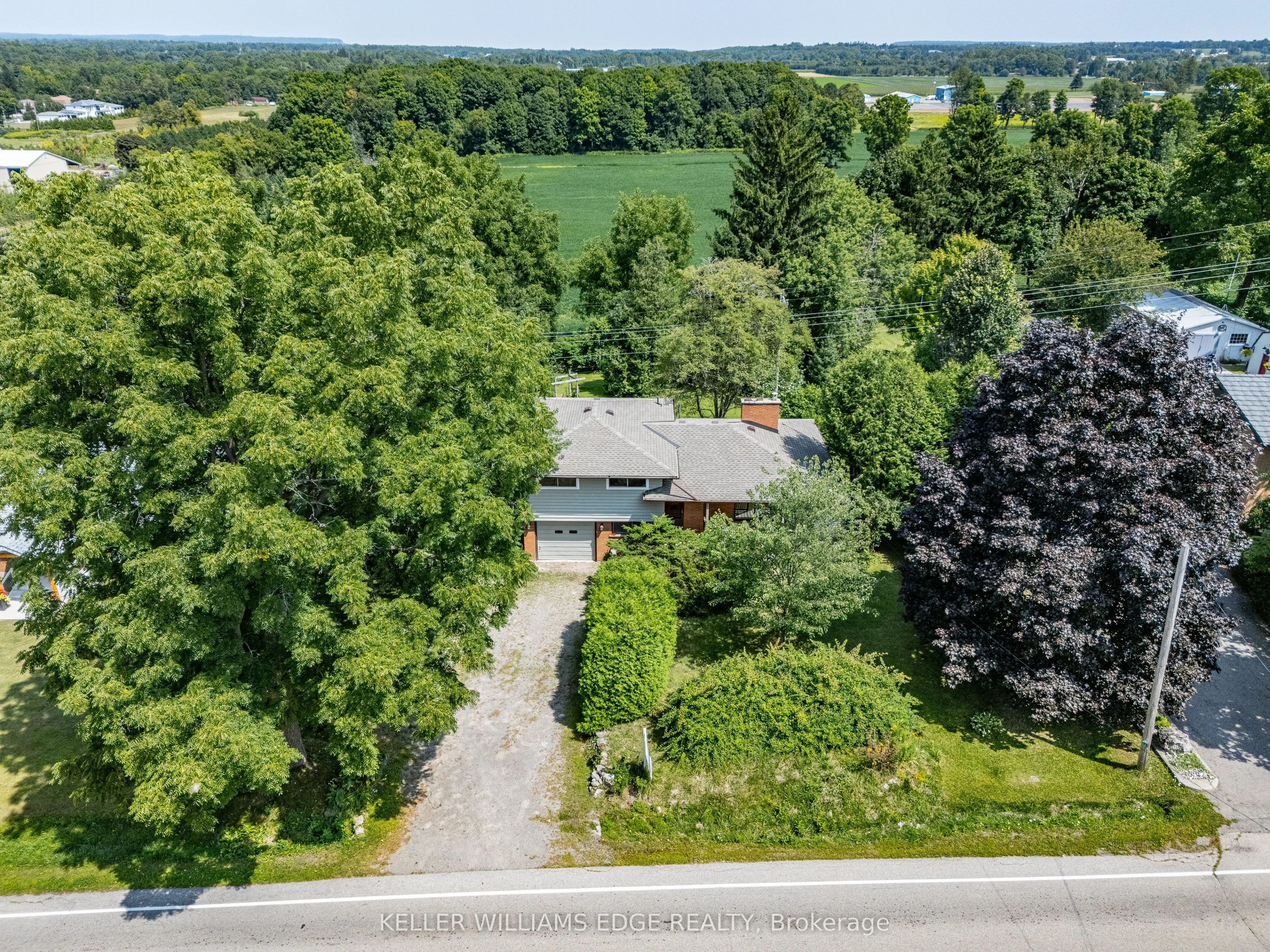 1352 Centre Road
