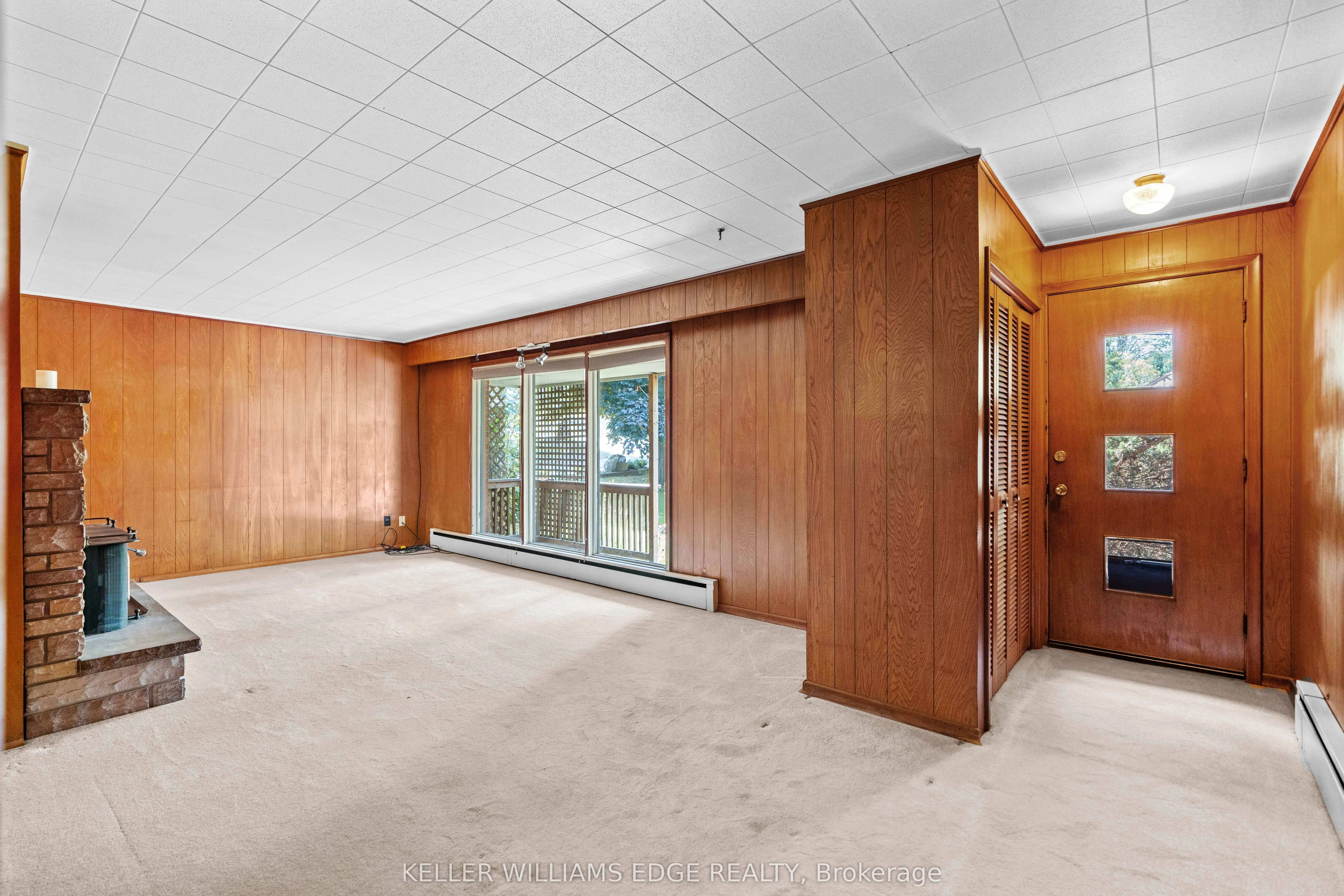 1352 Centre Road
