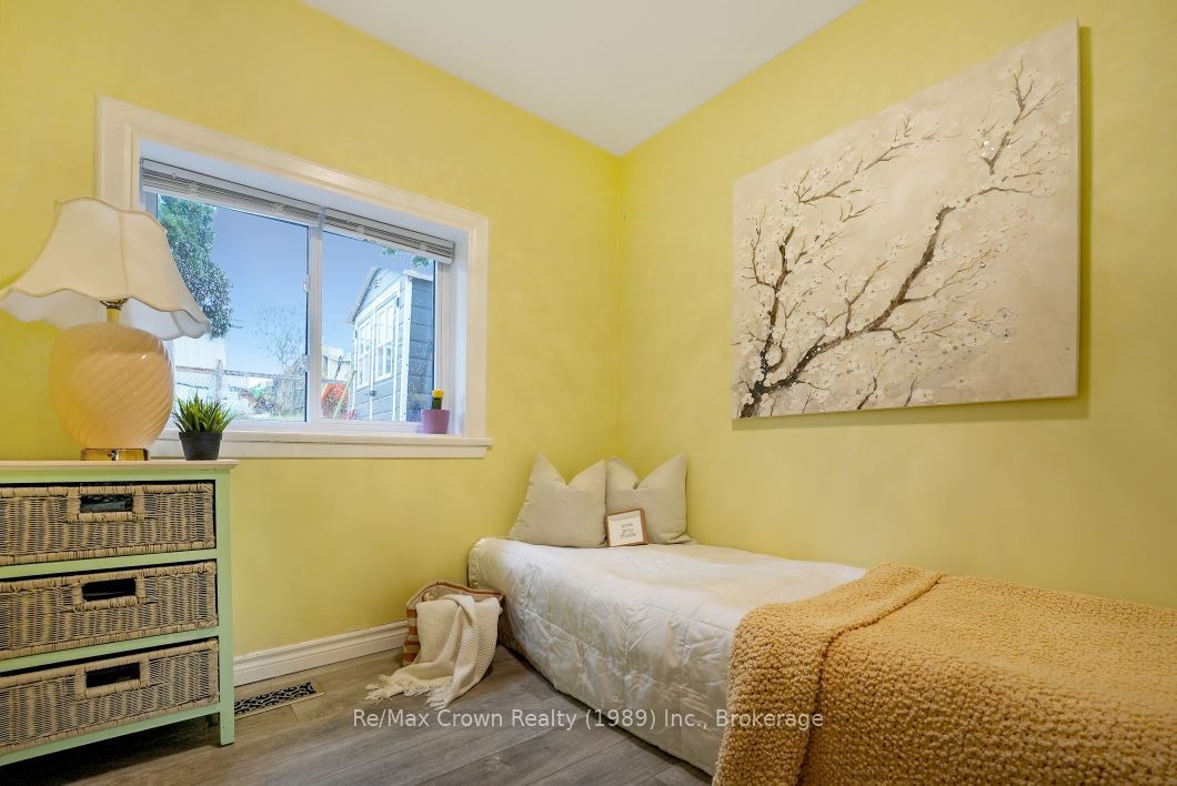 14 Oriole Road