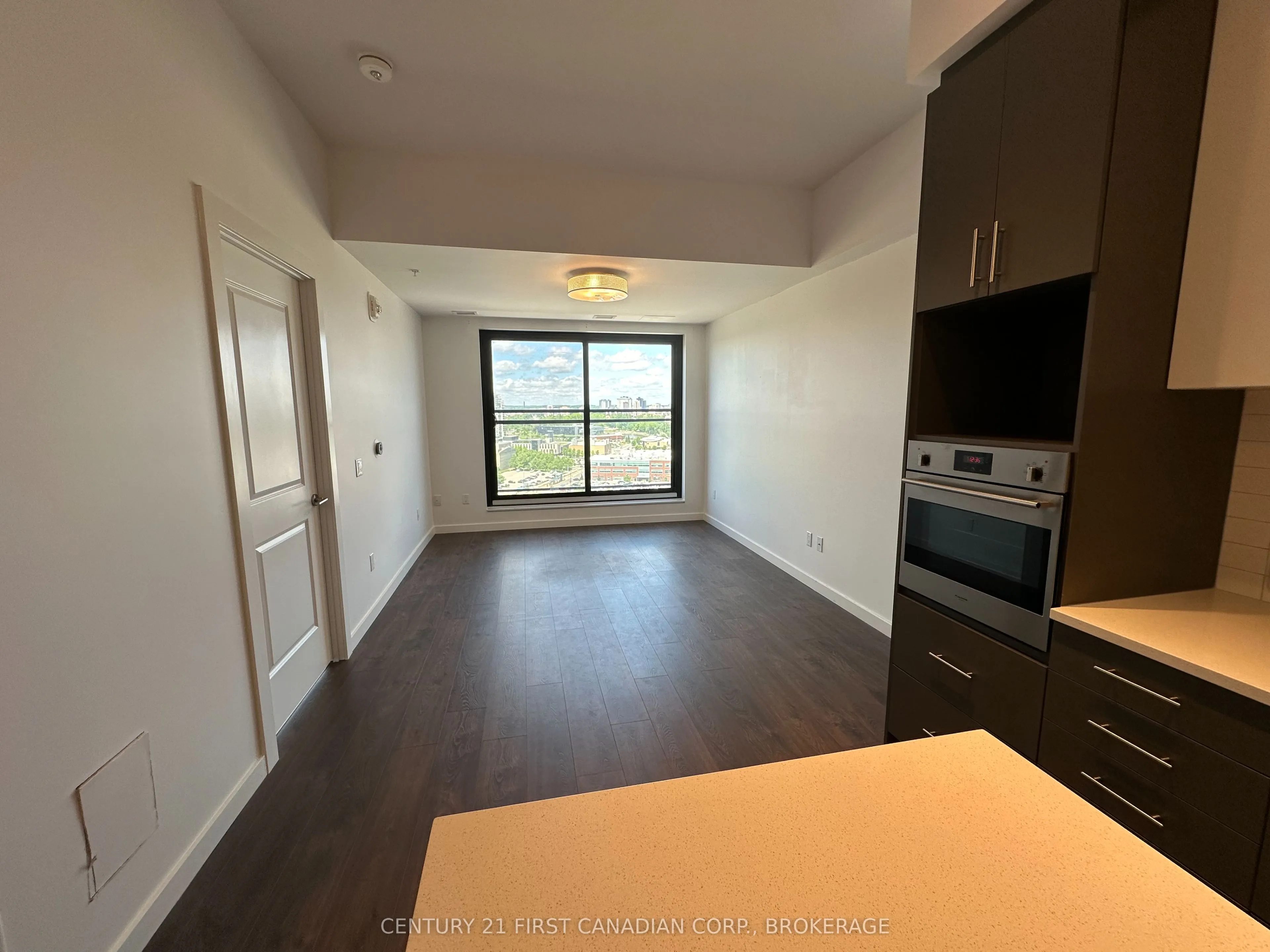 181 KING St S #1503