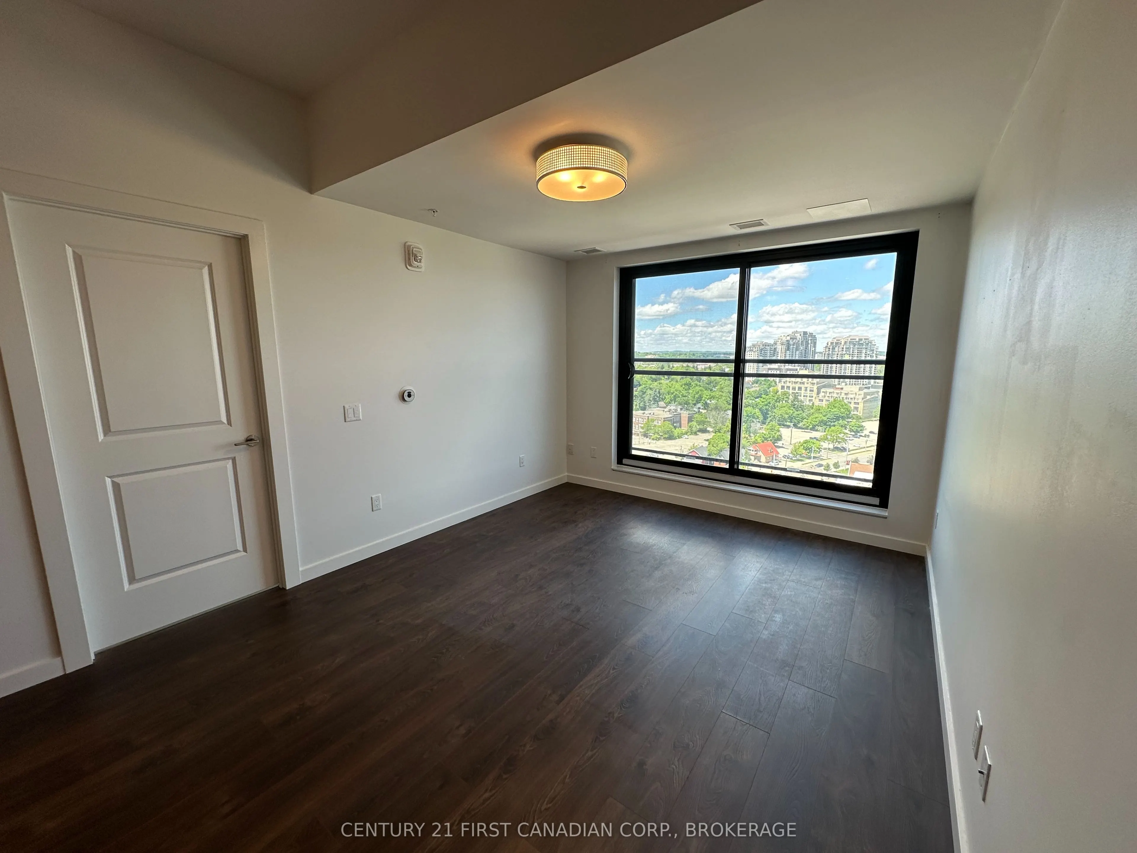 181 KING St S #1503