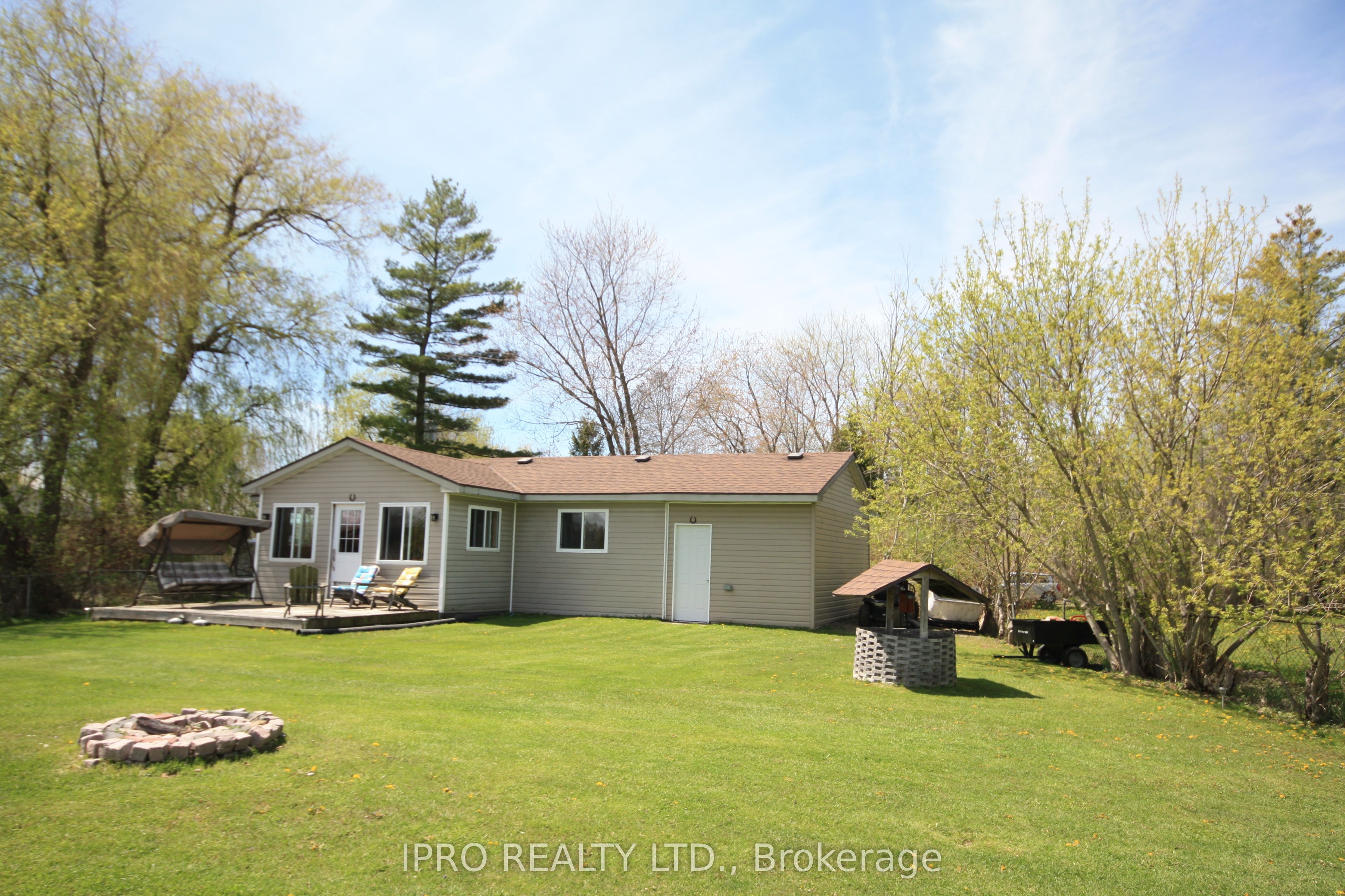 33 Willow Point Road