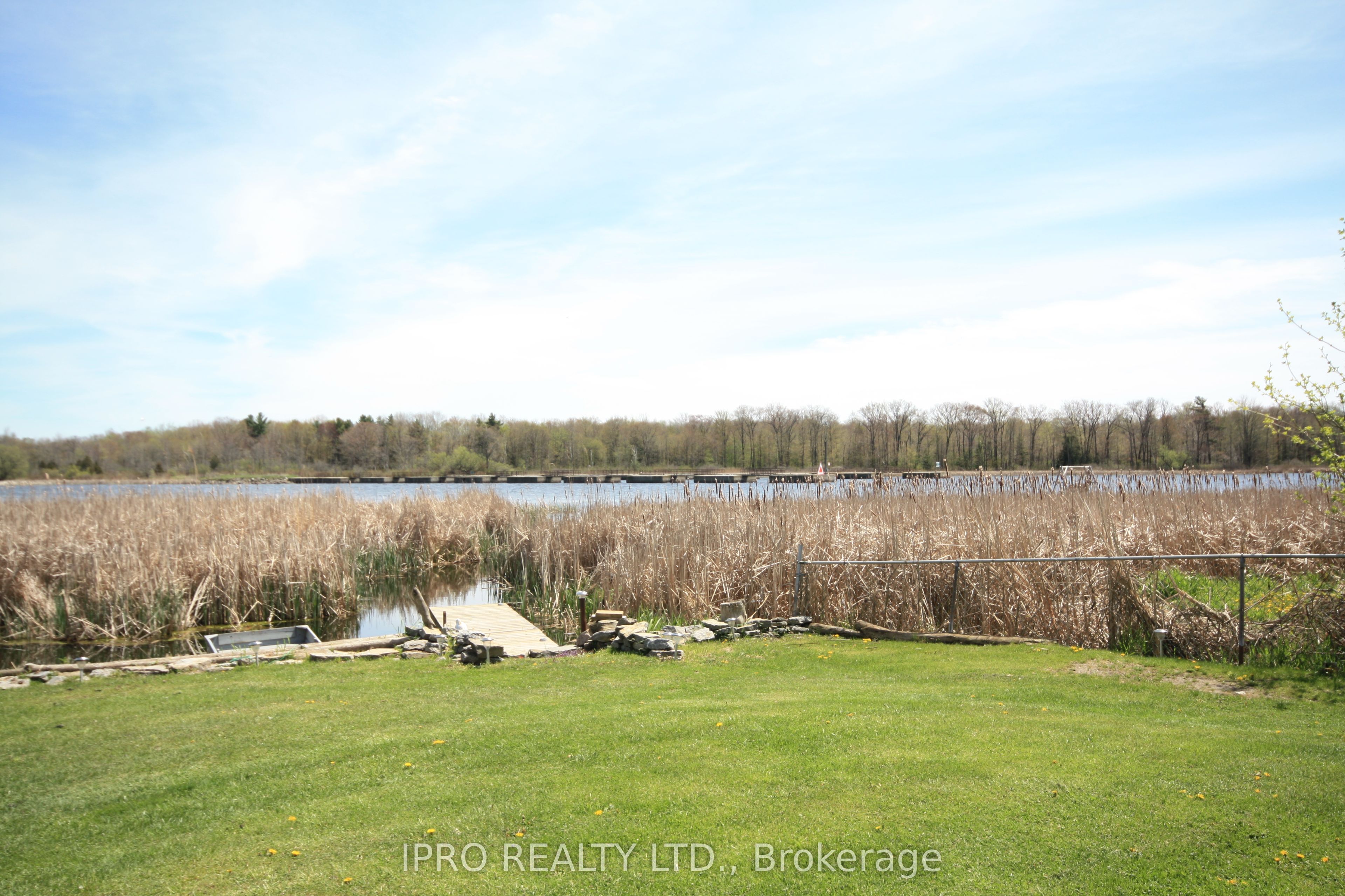 33 Willow Point Road