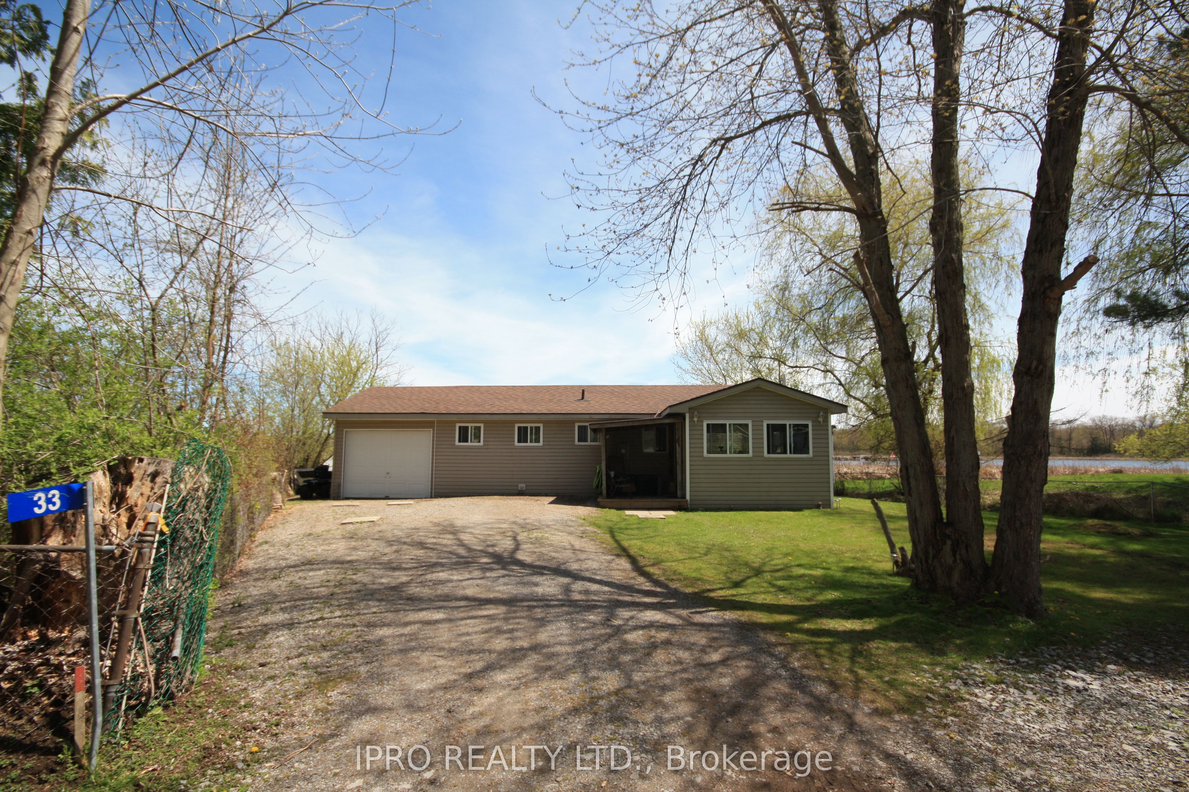 33 Willow Point Road