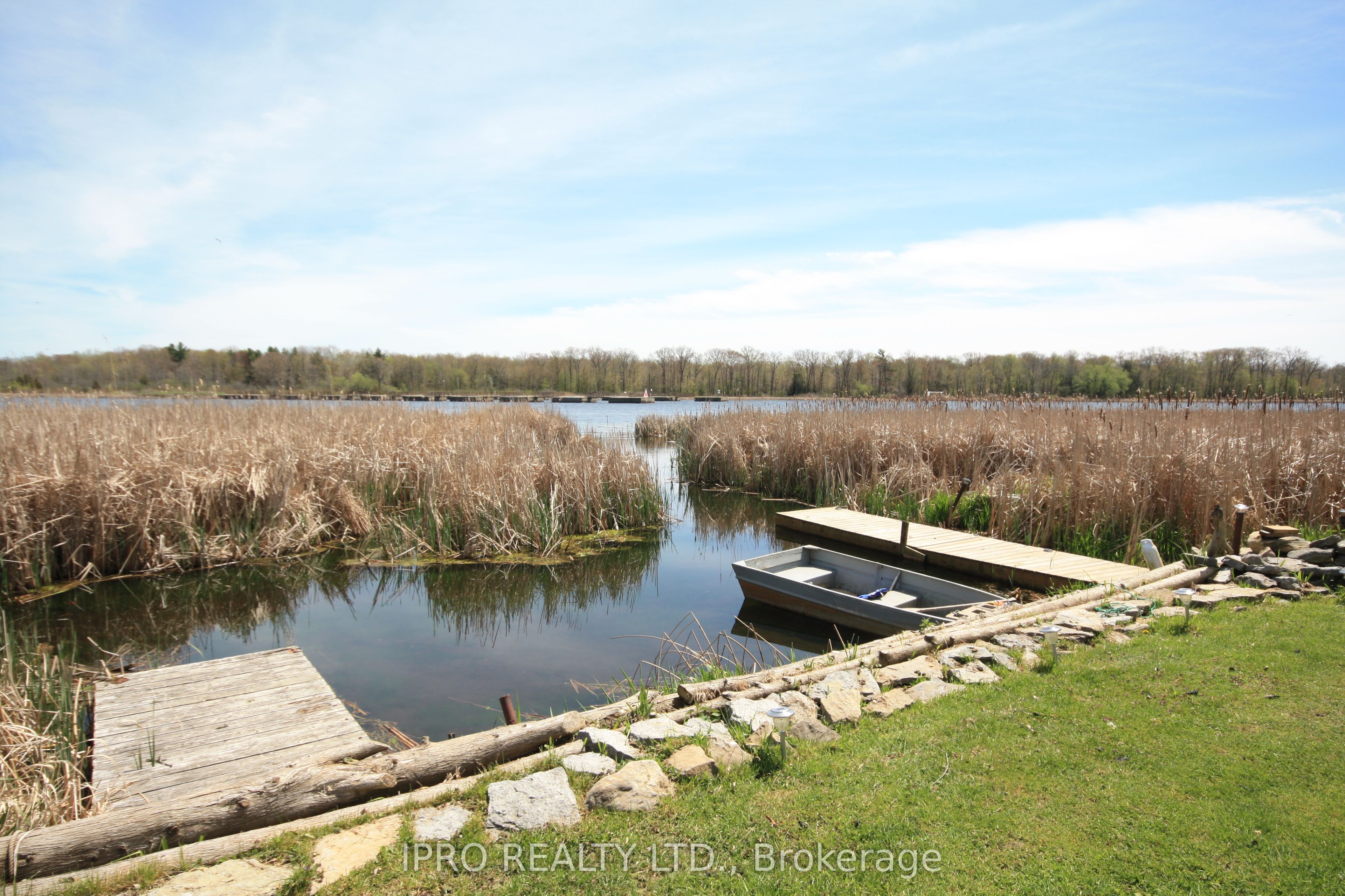 33 Willow Point Road